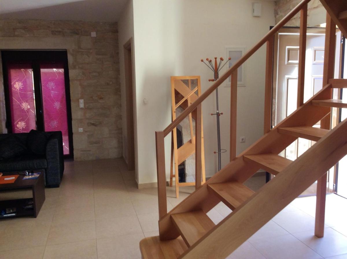 2 bedrooms house at Chersonissos 500 m away from the beach with furnished terrace and wifi view 5