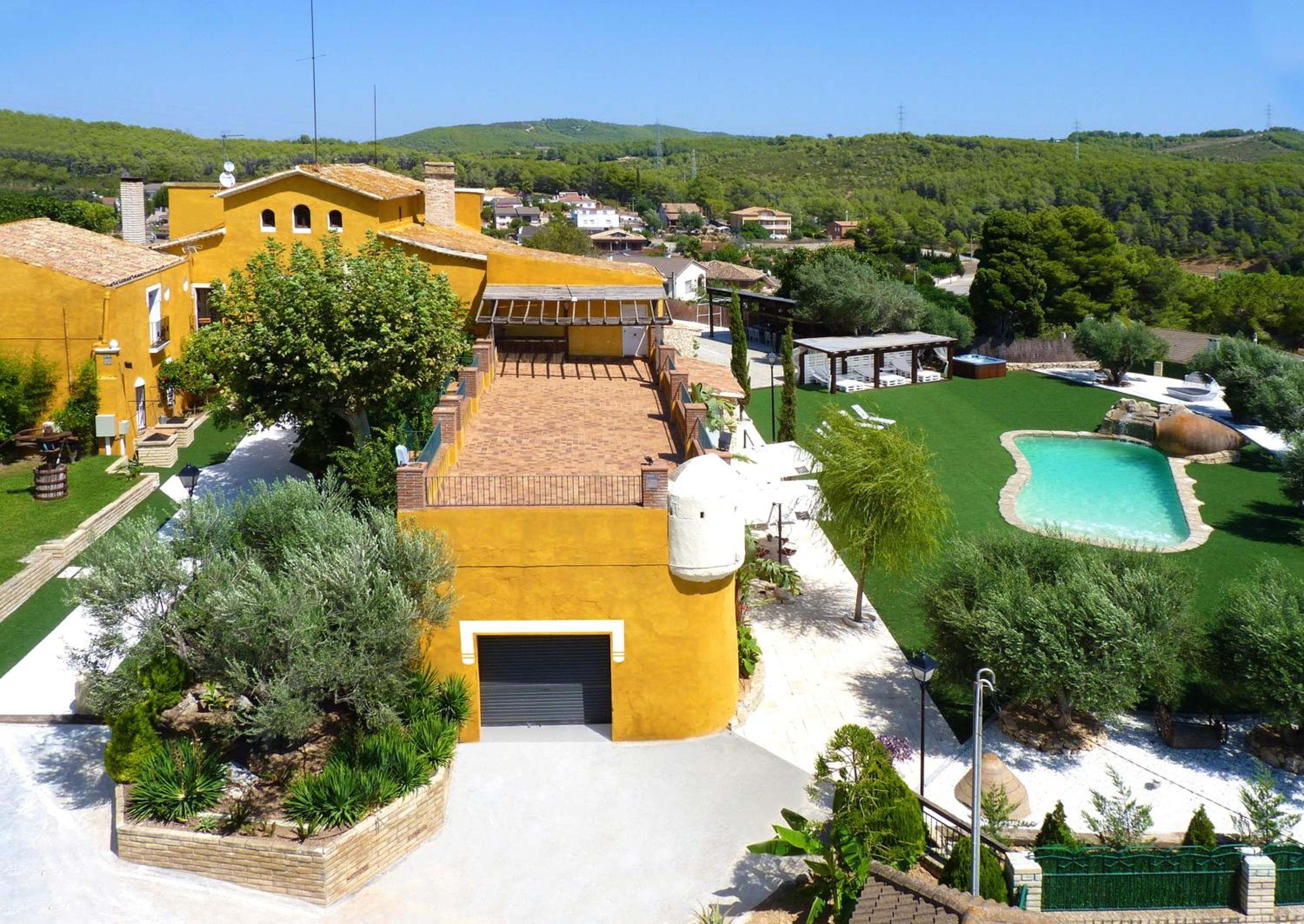 Photo 33