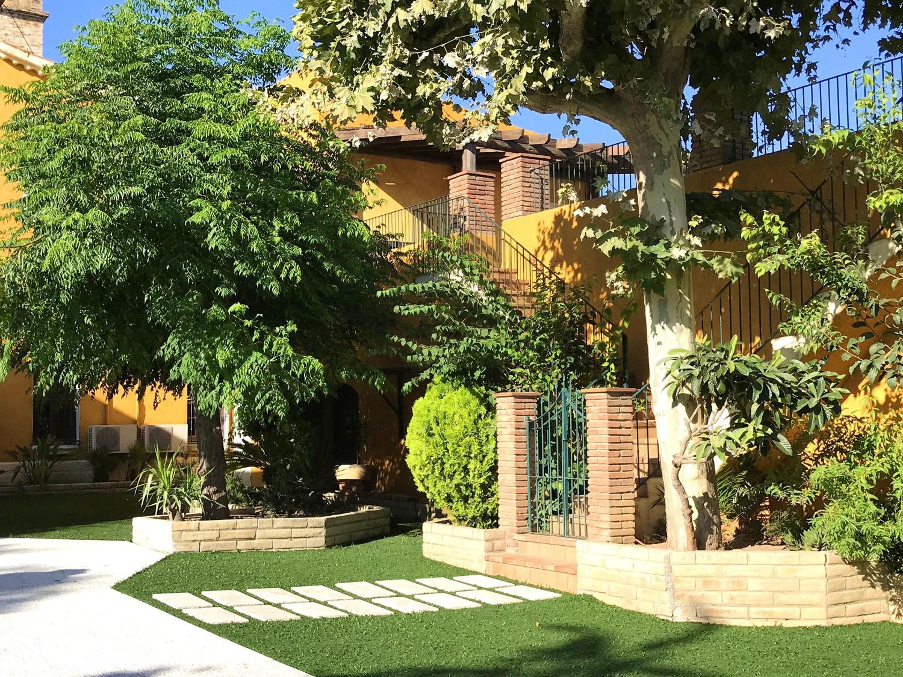 Spacious villa in Can Trabal with private pool and jacuzzi 980 m² view 4