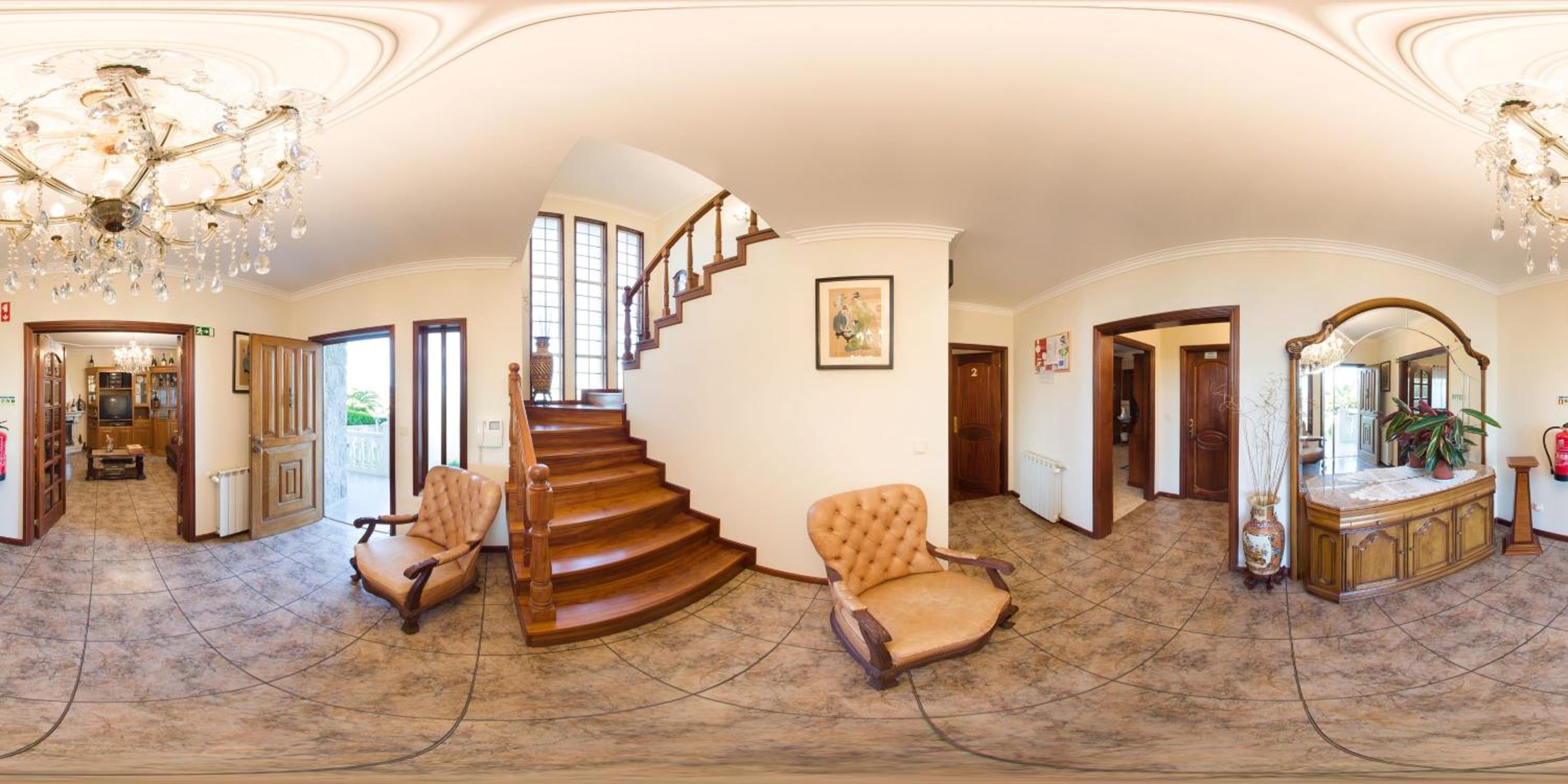 Majestic Manor in Valença with private pool