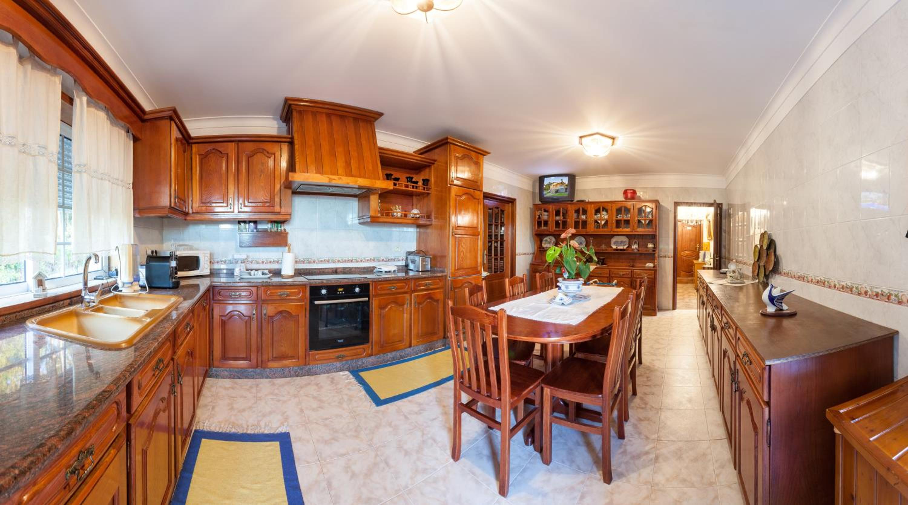 Majestic Manor in Valença with private pool
