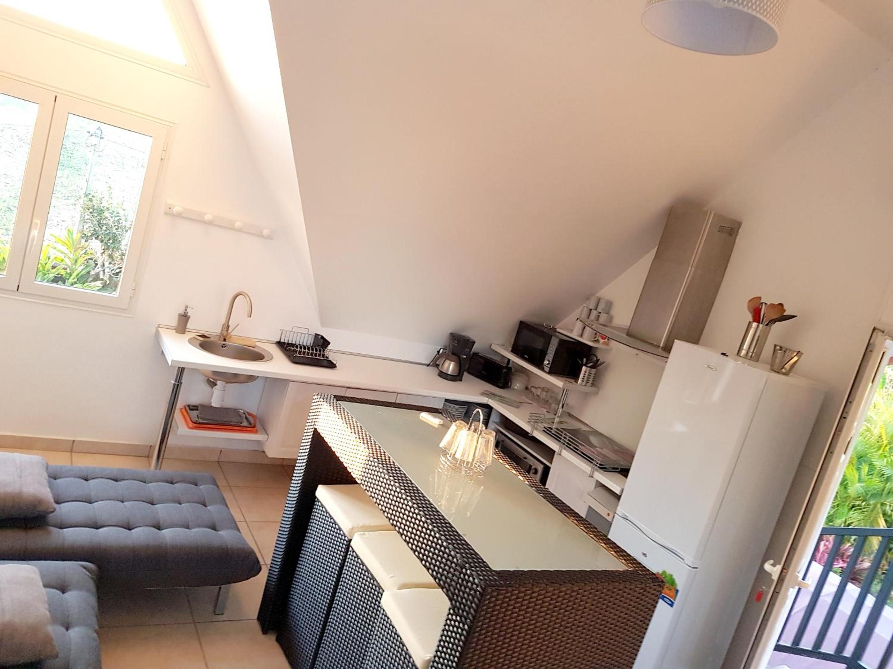 Villa charmante à Saint-Benoît avec piscine privée view 3