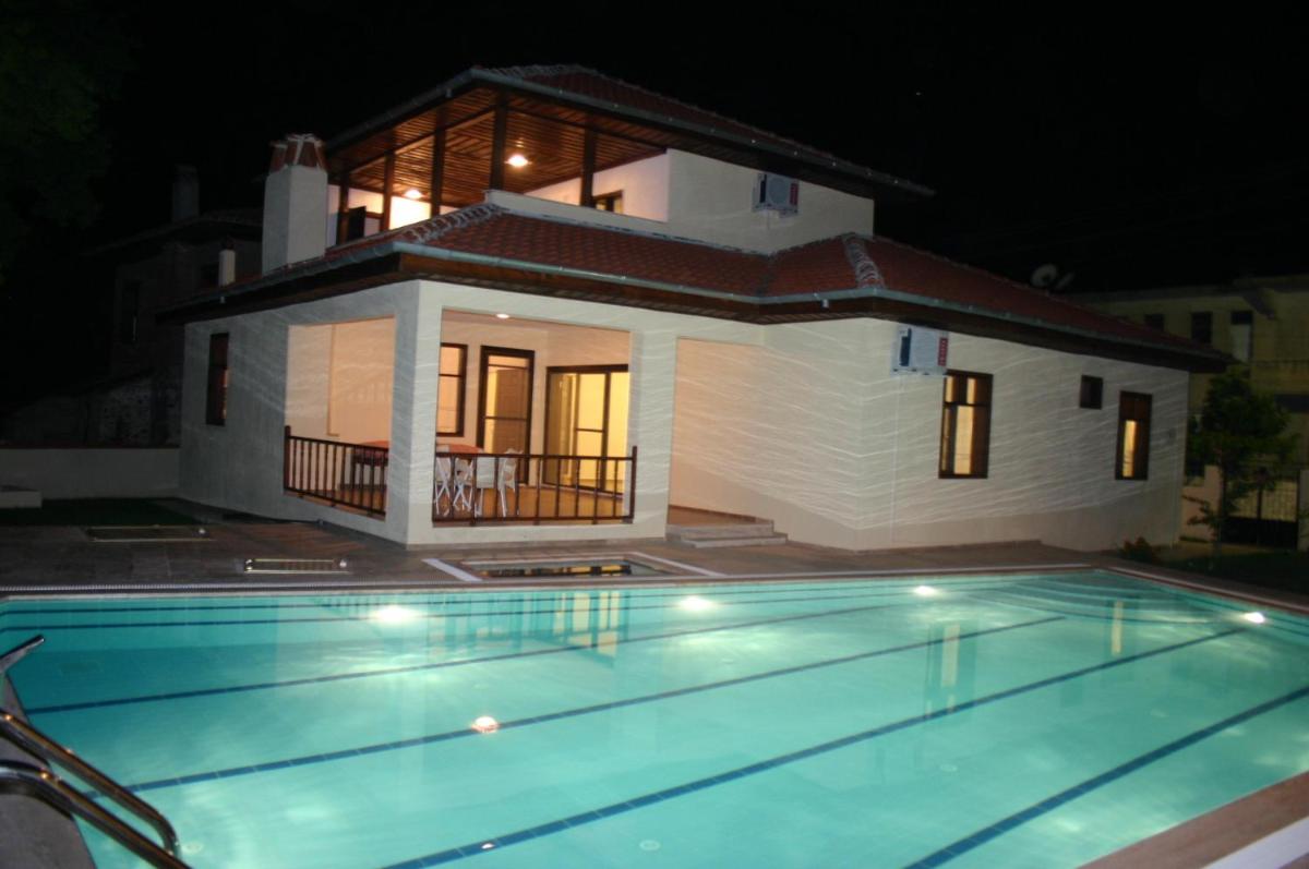 Begonville Villa view 5