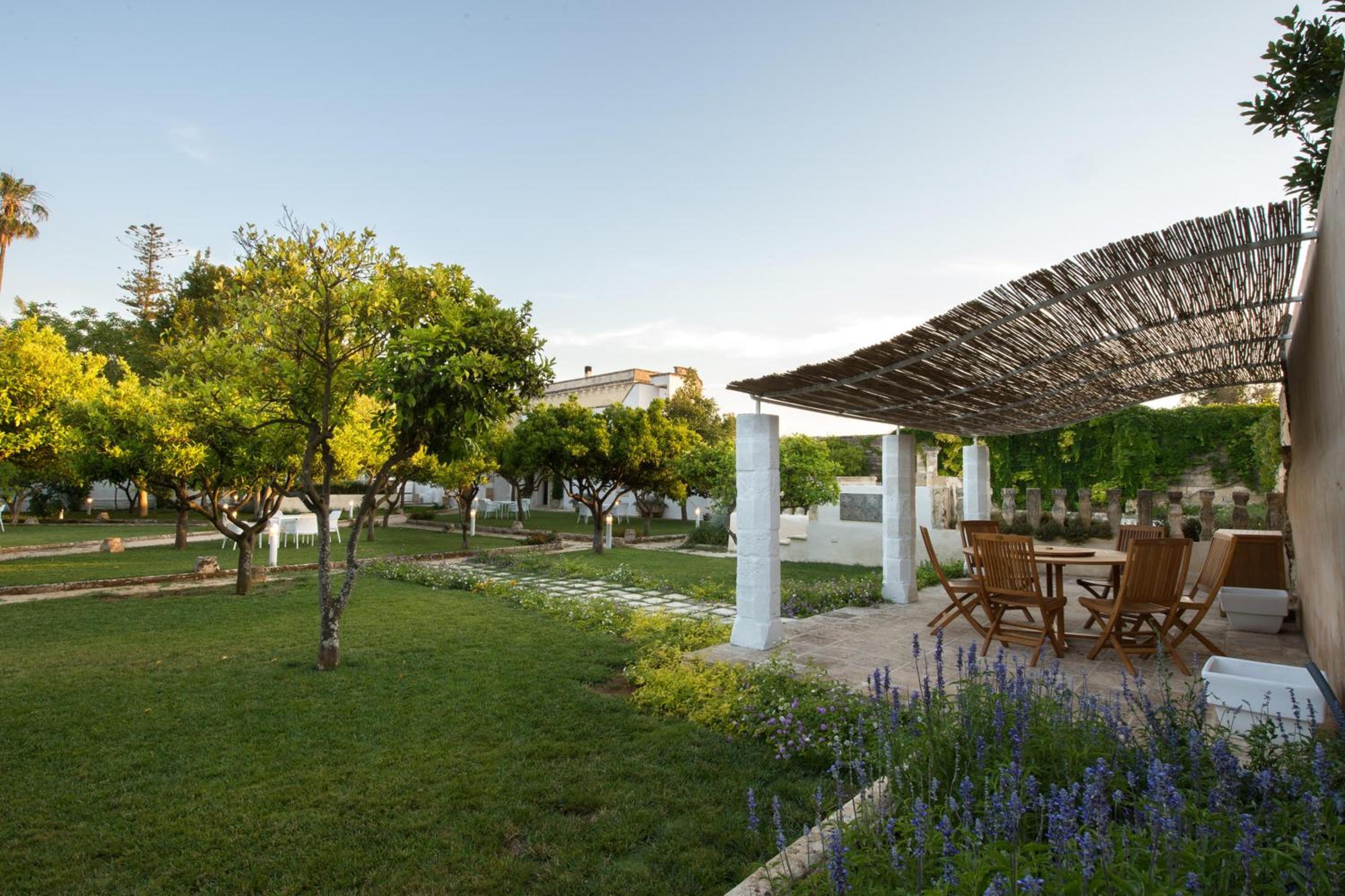 Spacious apartment in Sannicola 165 sqm with garden view