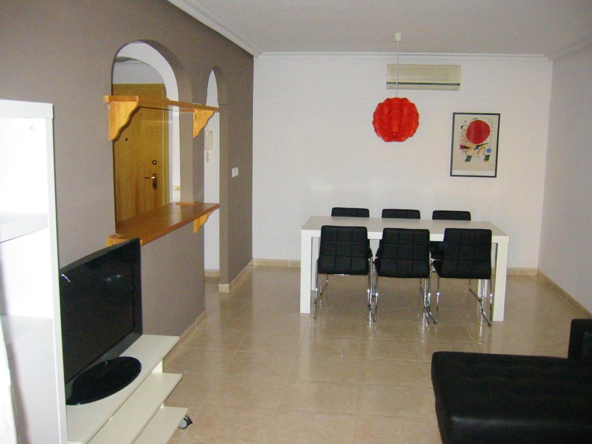 2 bedrooms appartement with shared pool garden and wifi at Alicante 2 km away from the beach photo 3