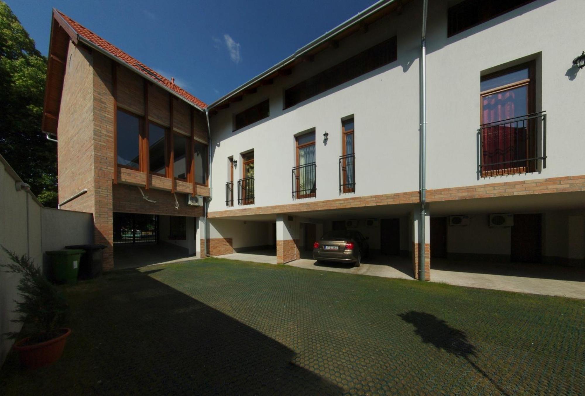 Nefelejcs Apartman view 4
