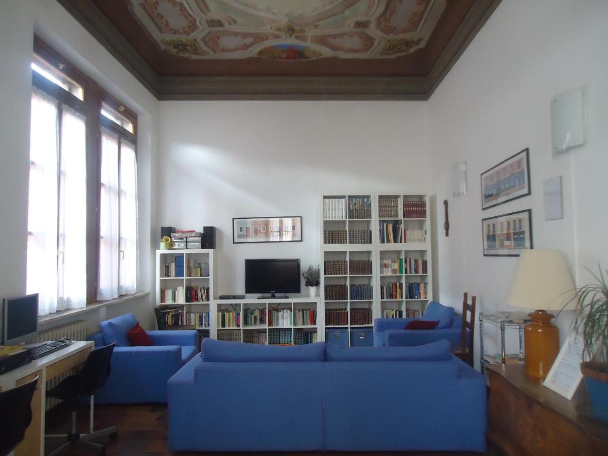 Protezione della Giovane - female hostel photo 5