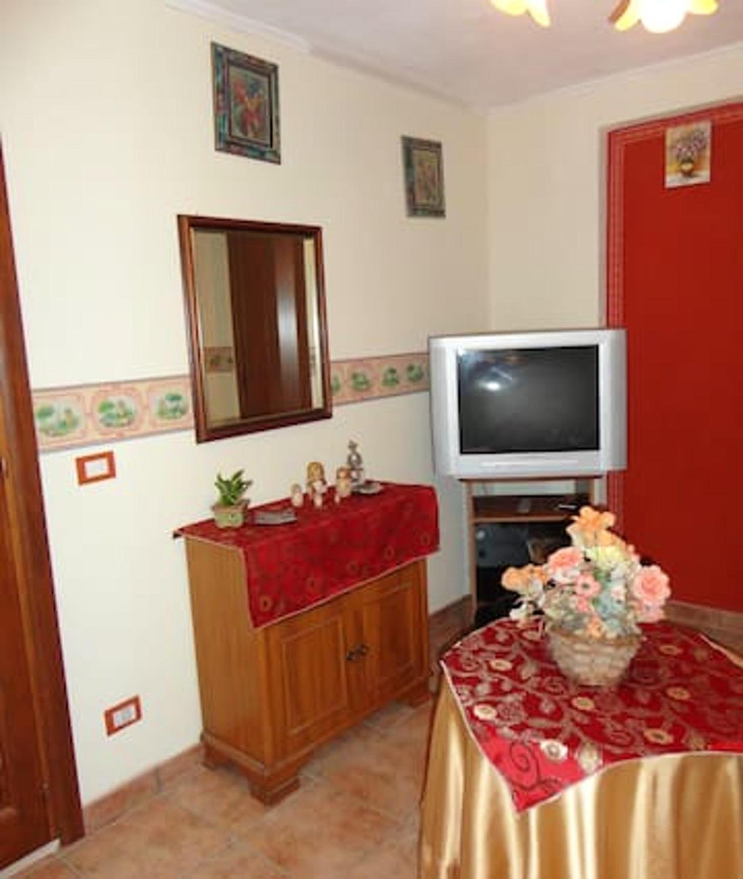 Comfortable Apartment in Modica, 80 m² + Terrace view 2