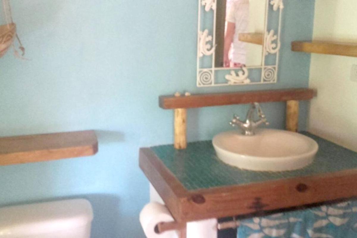 3 bedrooms house at Las Galeras 200 m away from the beach with sea view enclosed garden and wifi view 4