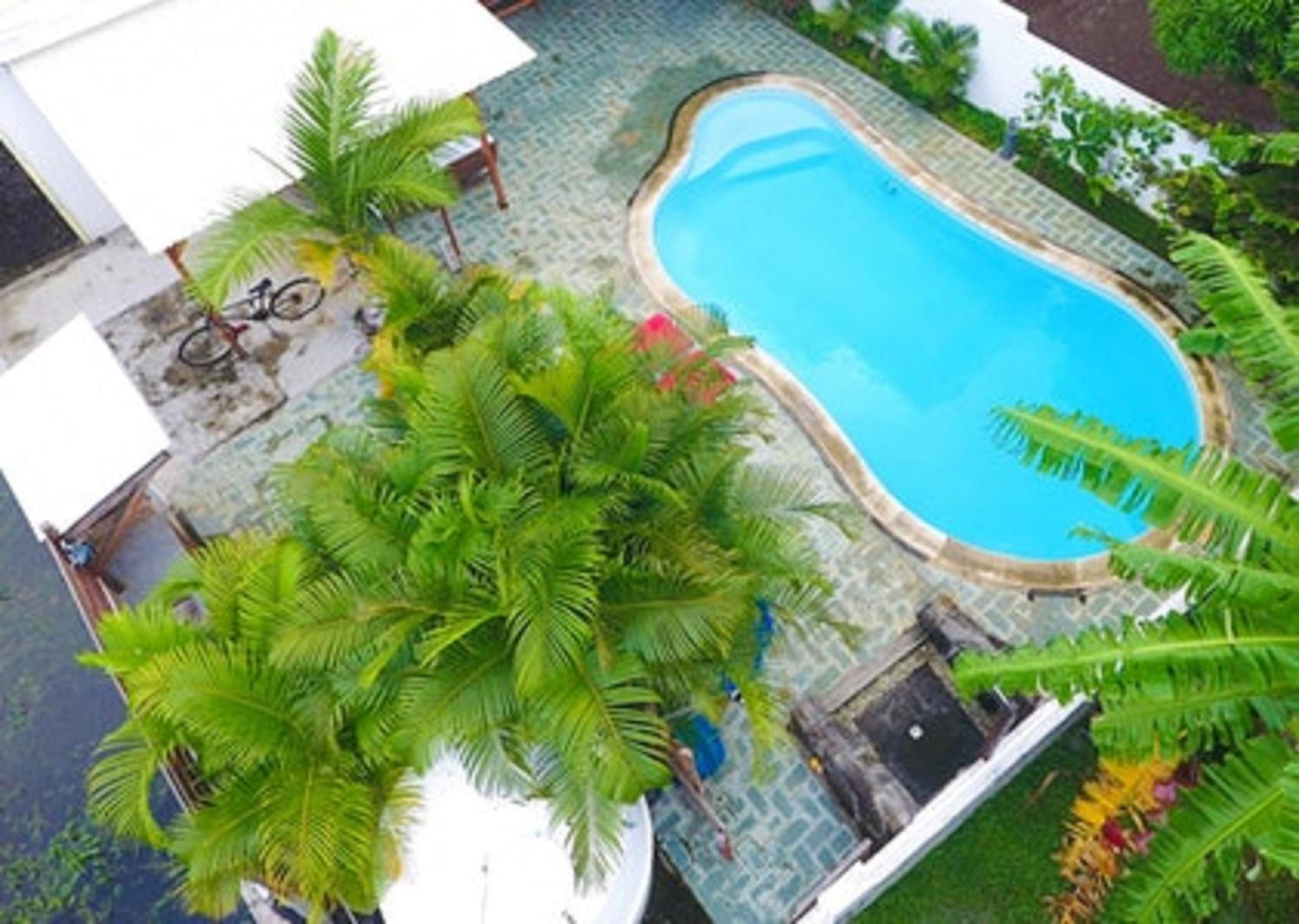 Modern Apartment in Pereybere + Pool view 3
