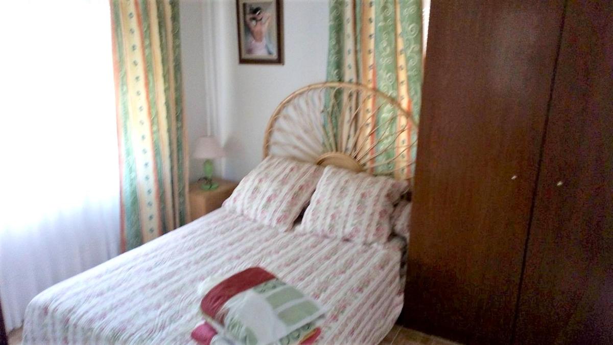 5 bedrooms house with shared pool enclosed garden and wifi at Sotillo de la Adrada