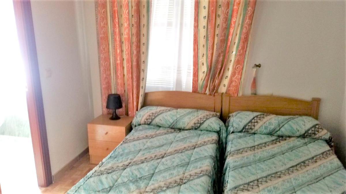 5 bedrooms house with shared pool enclosed garden and wifi at Sotillo de la Adrada