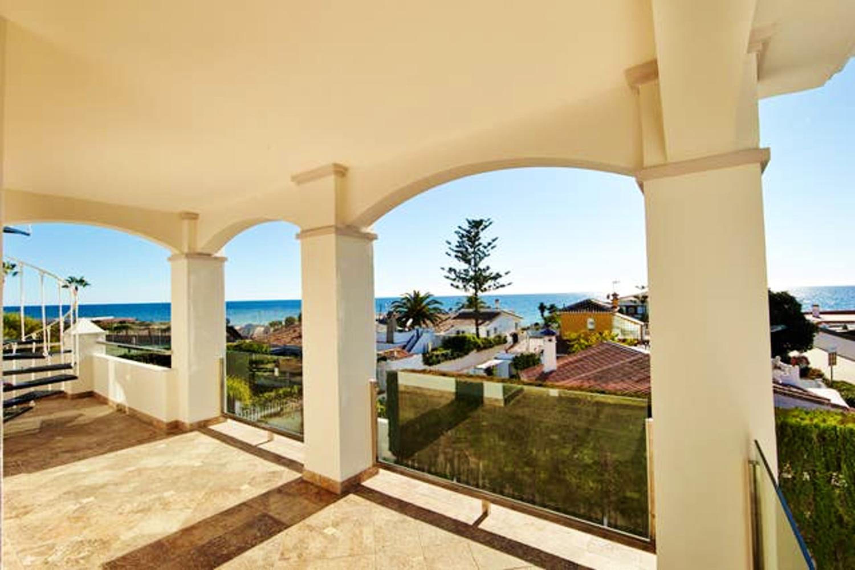 Elegant Villa Marbella + Pool view 2