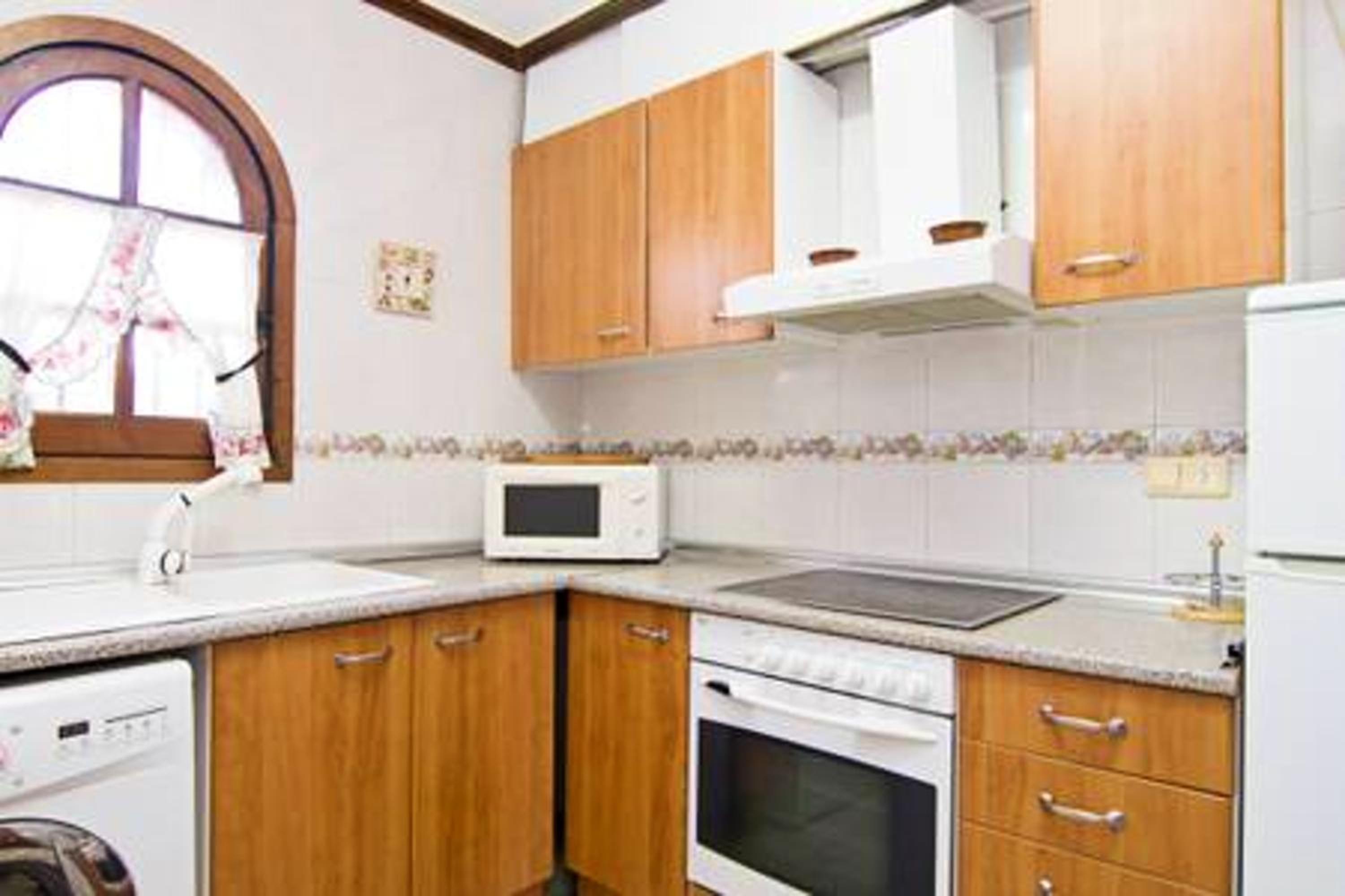 Welcoming House in Torrevieja with Shared Pool