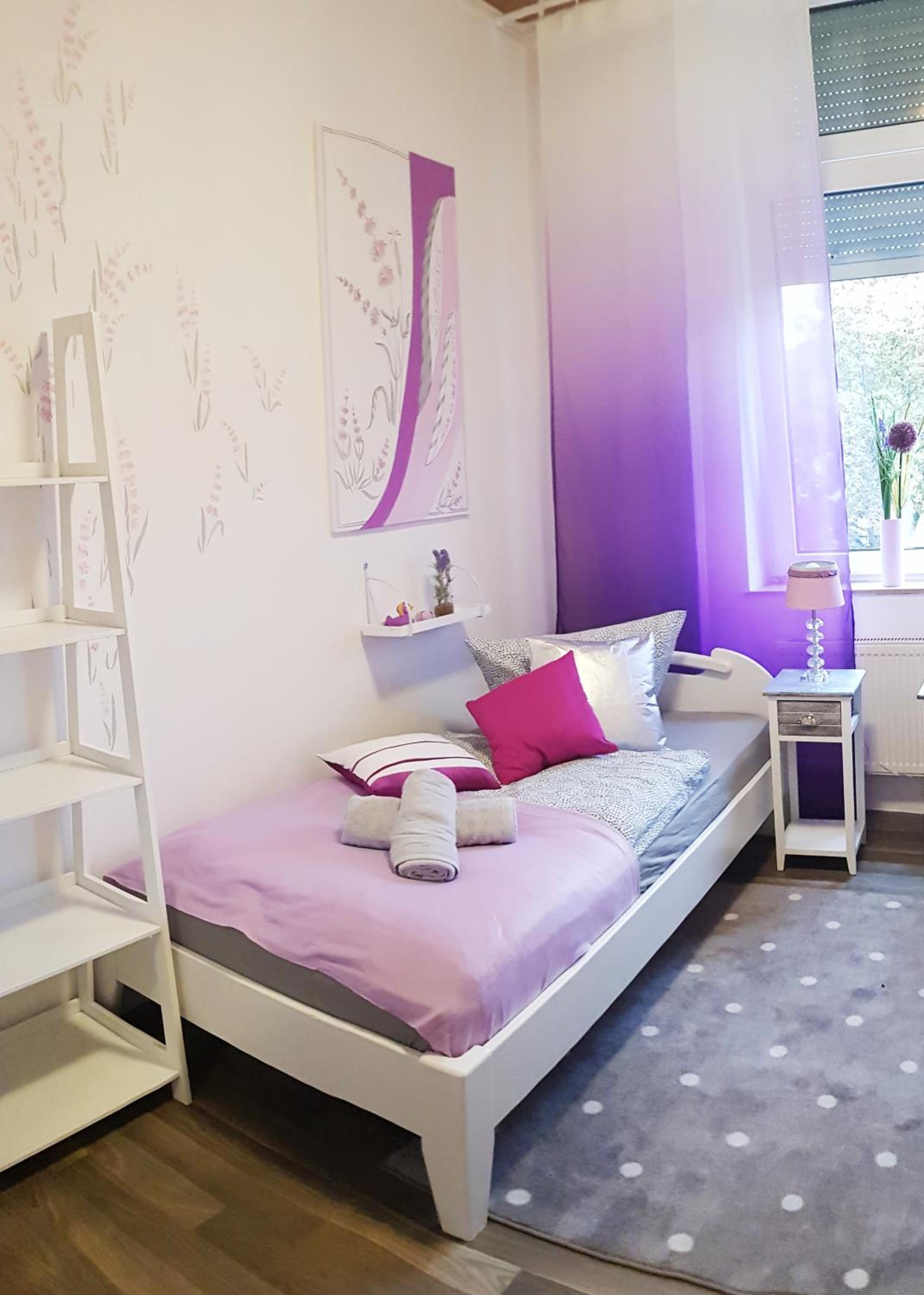 ELENA flat Lavendel Duisburg Zentrum