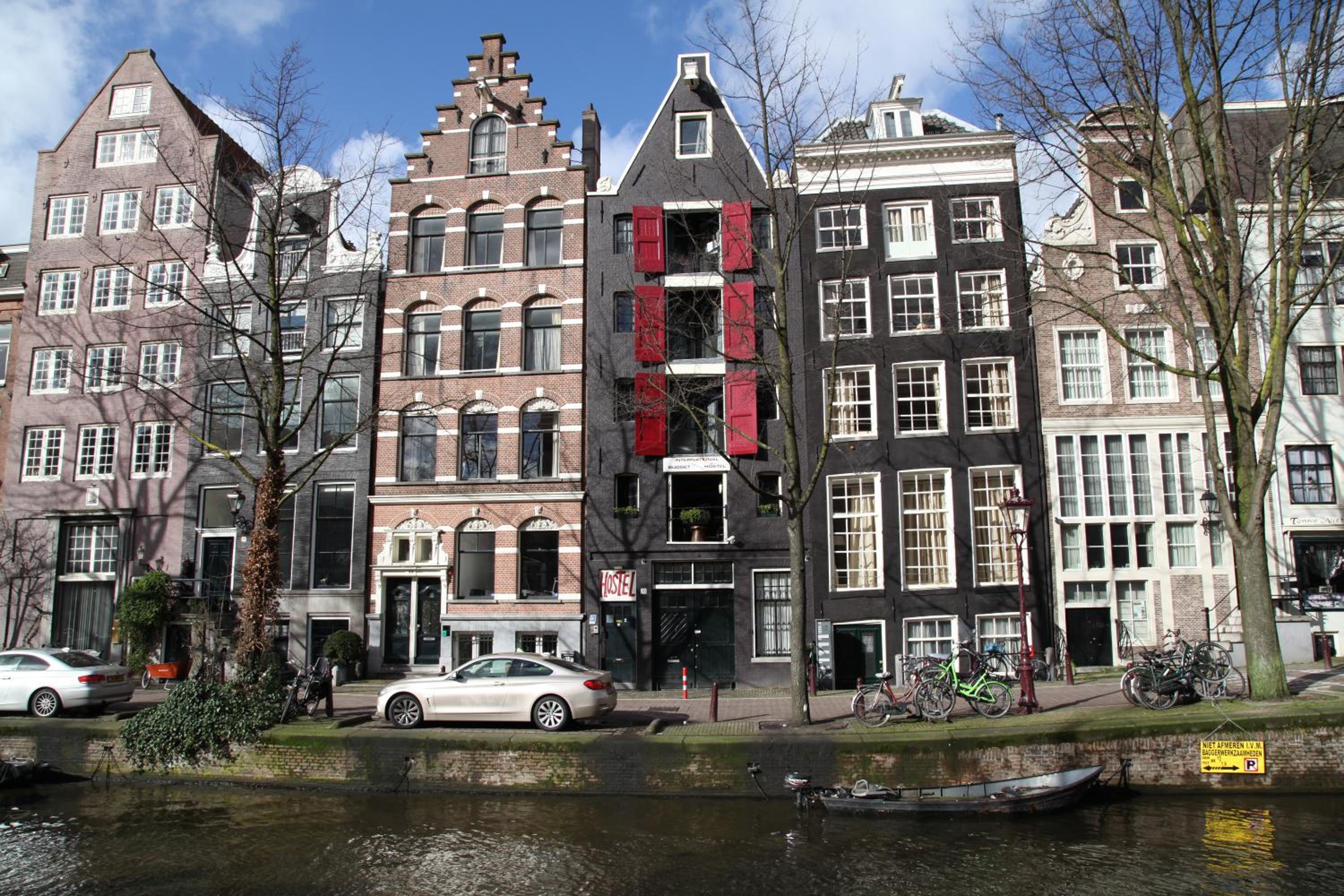 Amsterdam Downtown Hotel Canal View