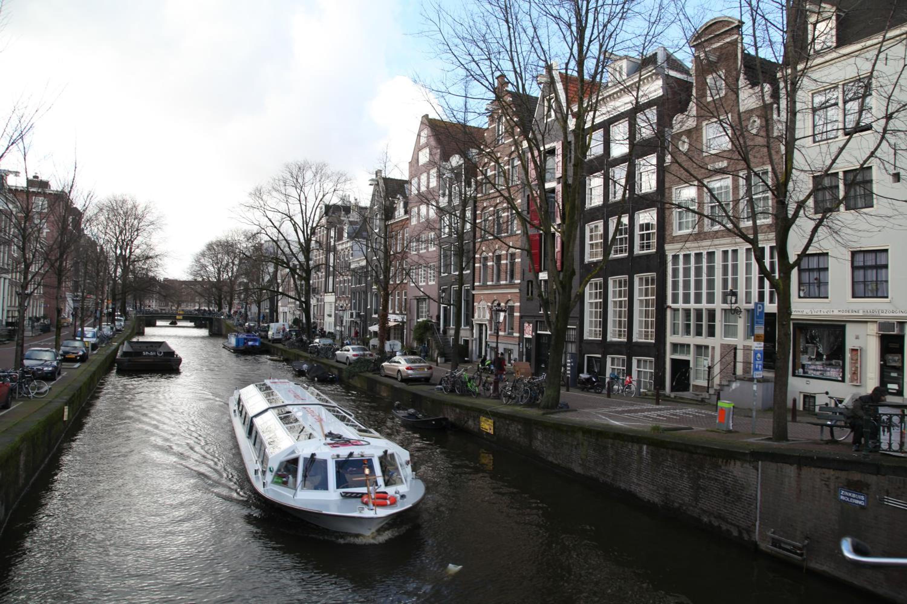 Amsterdam Downtown Hotel Canal View
