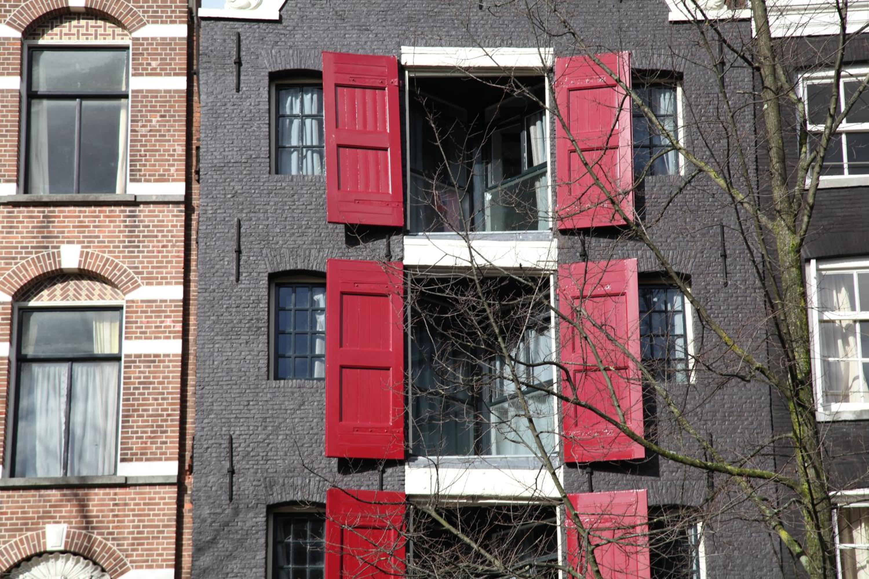 Amsterdam Downtown Hotel Canal View