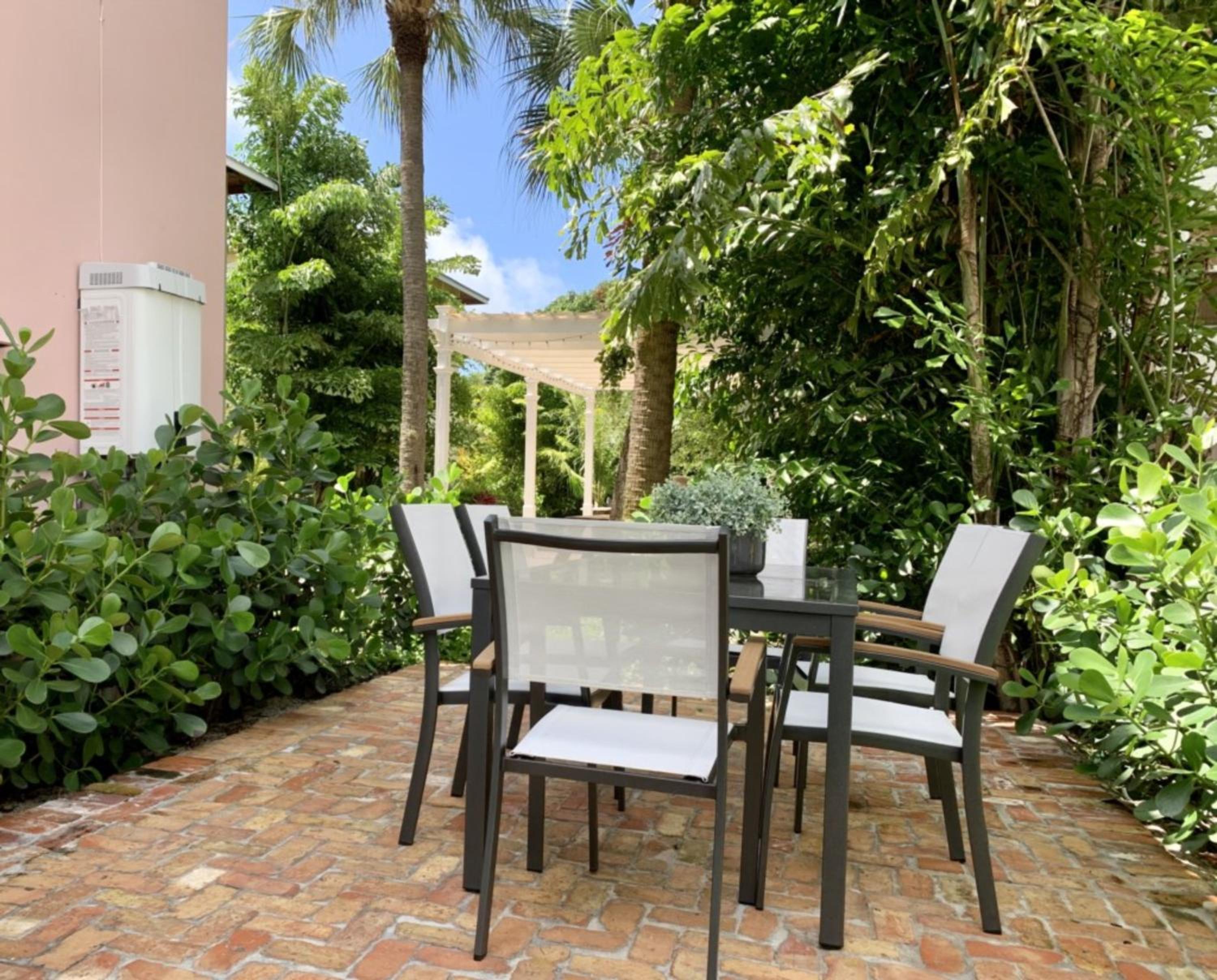 The Pink House - Bask in Style Steps from the Convention Center view 3
