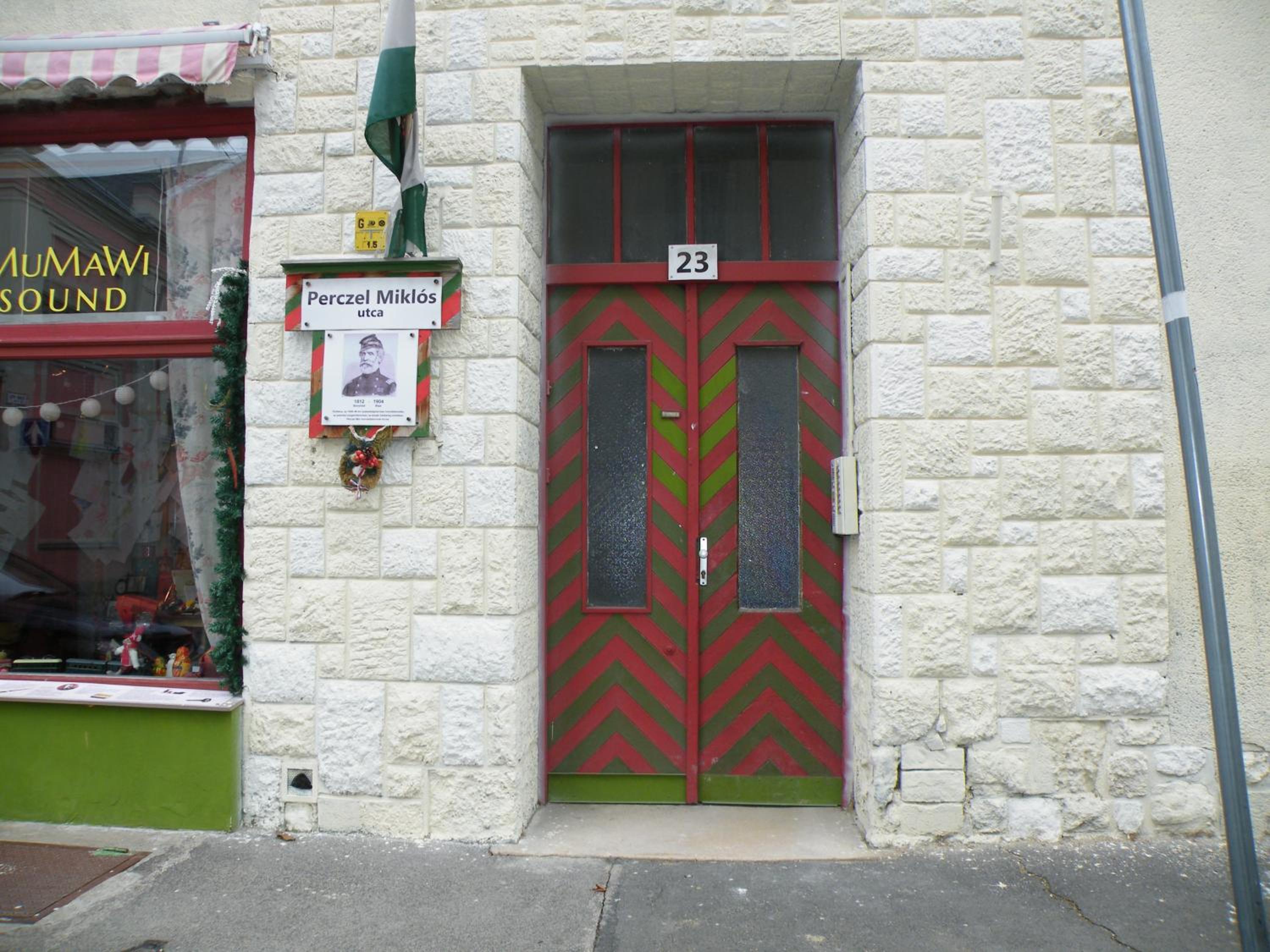 Photo 18