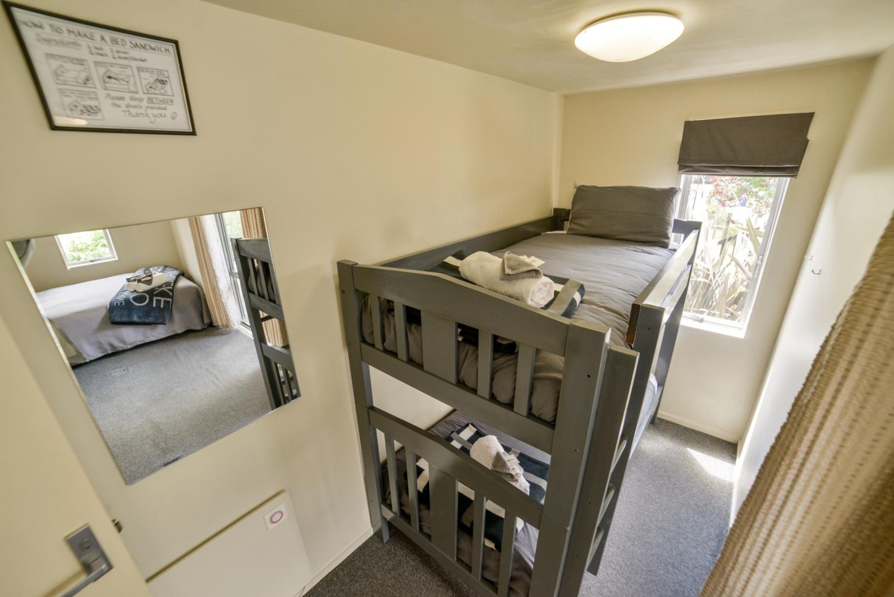 Tombstone Motel, Lodge & Backpackers