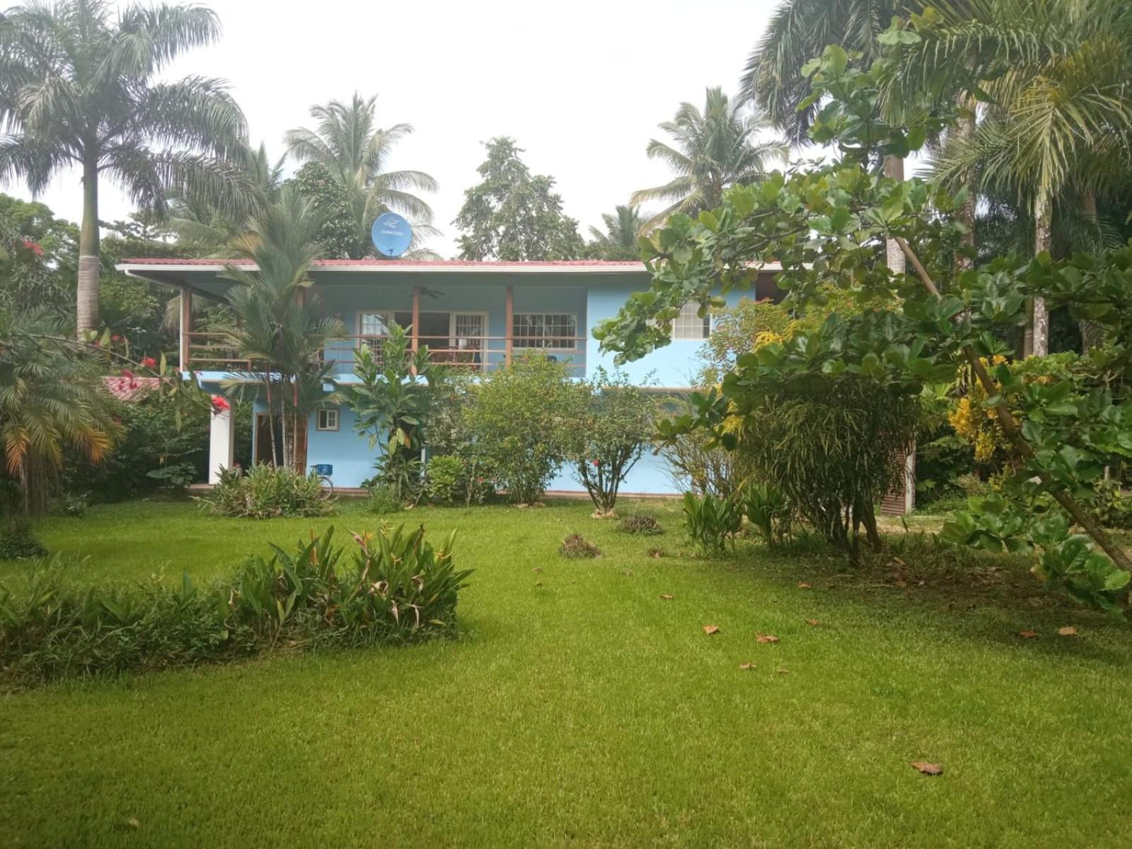 Hotel La Luciernaga Big Creek - Image 1