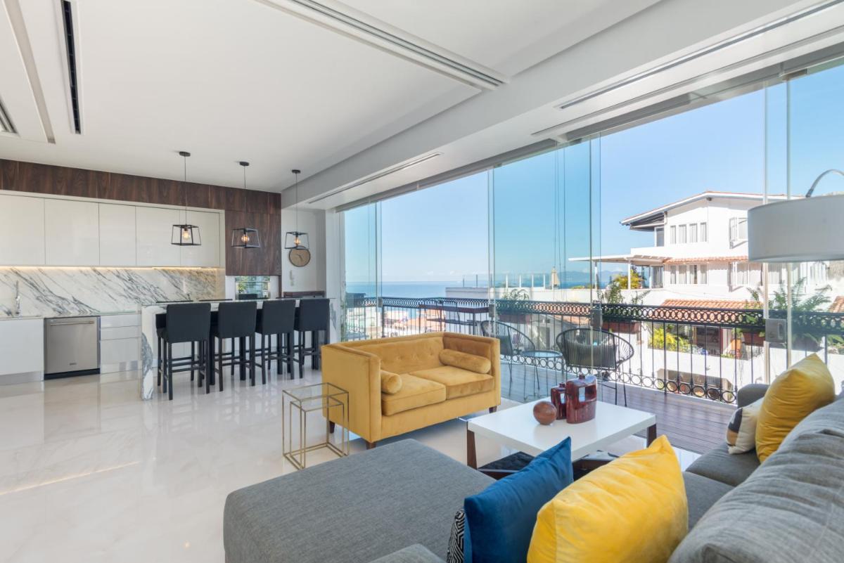 Pier 57 Unit 501 Exquisite Pier 57 Condo Romantic Zone, Ocean view 5