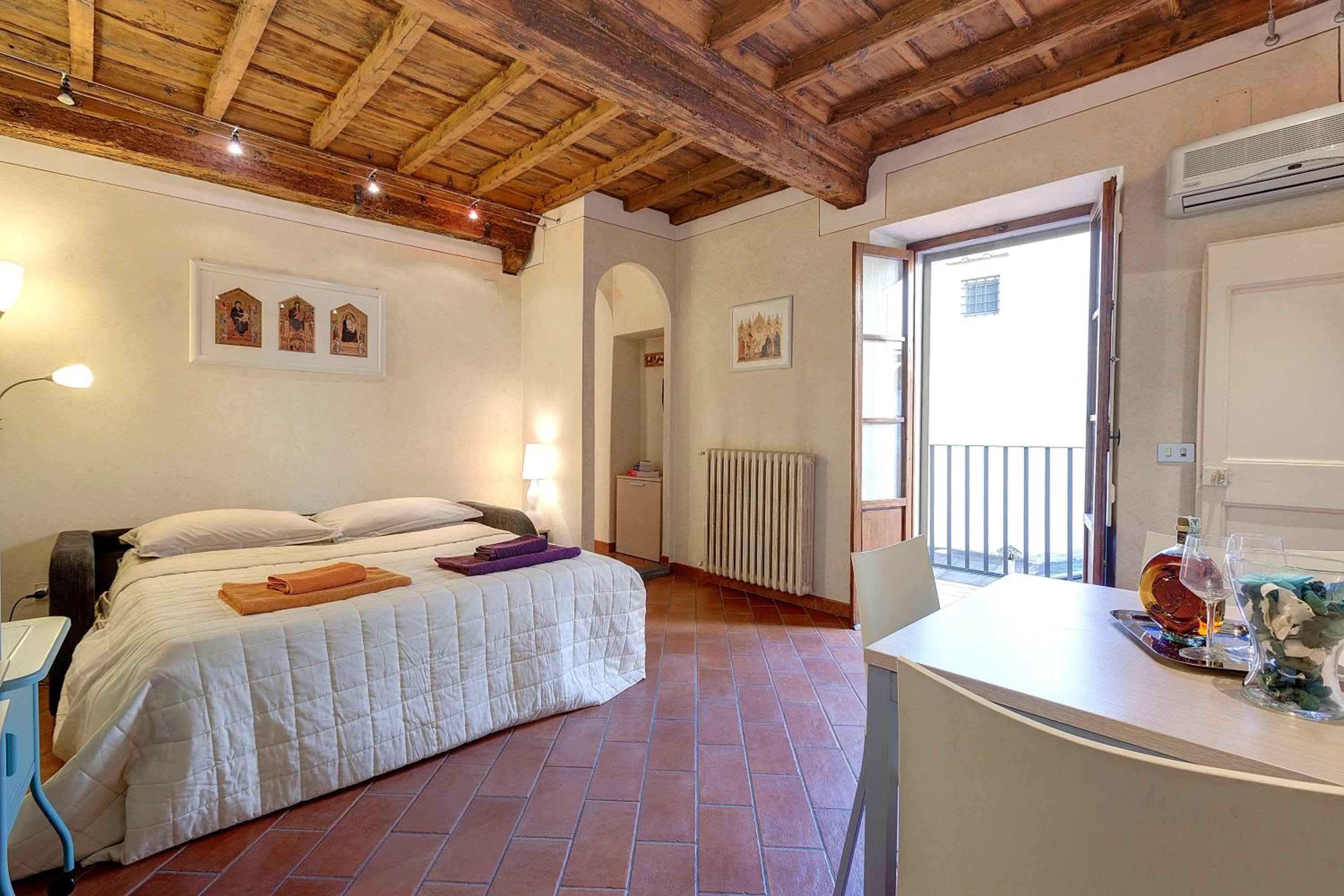 Florence Apartments Home Feeling