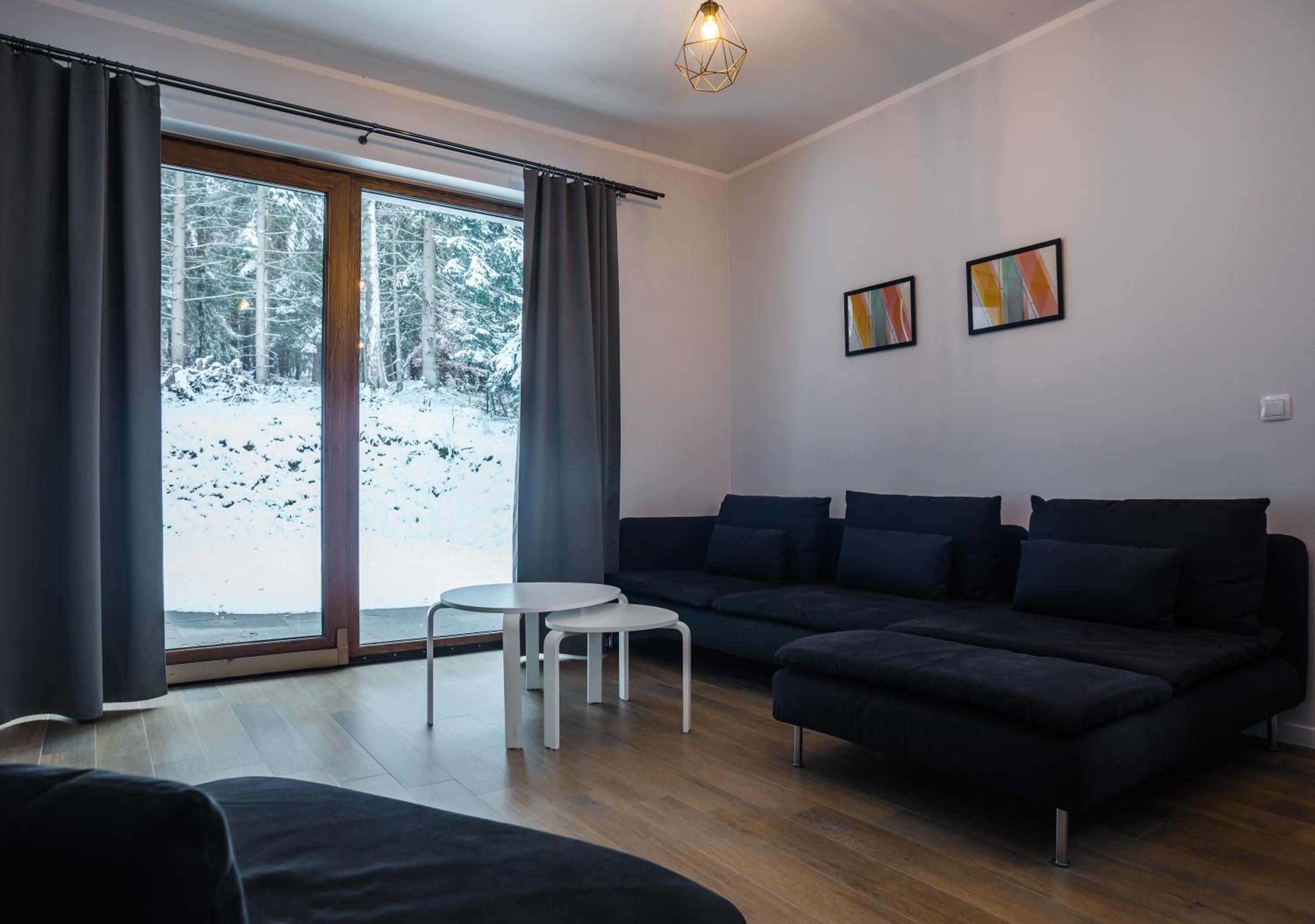 Aston -domek przy lesie, przestronny view 2