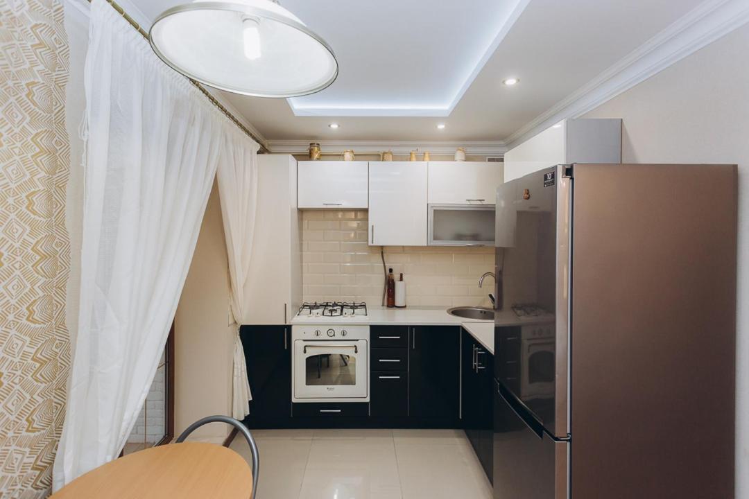 Luxury Apartment en Sumy — kitchen