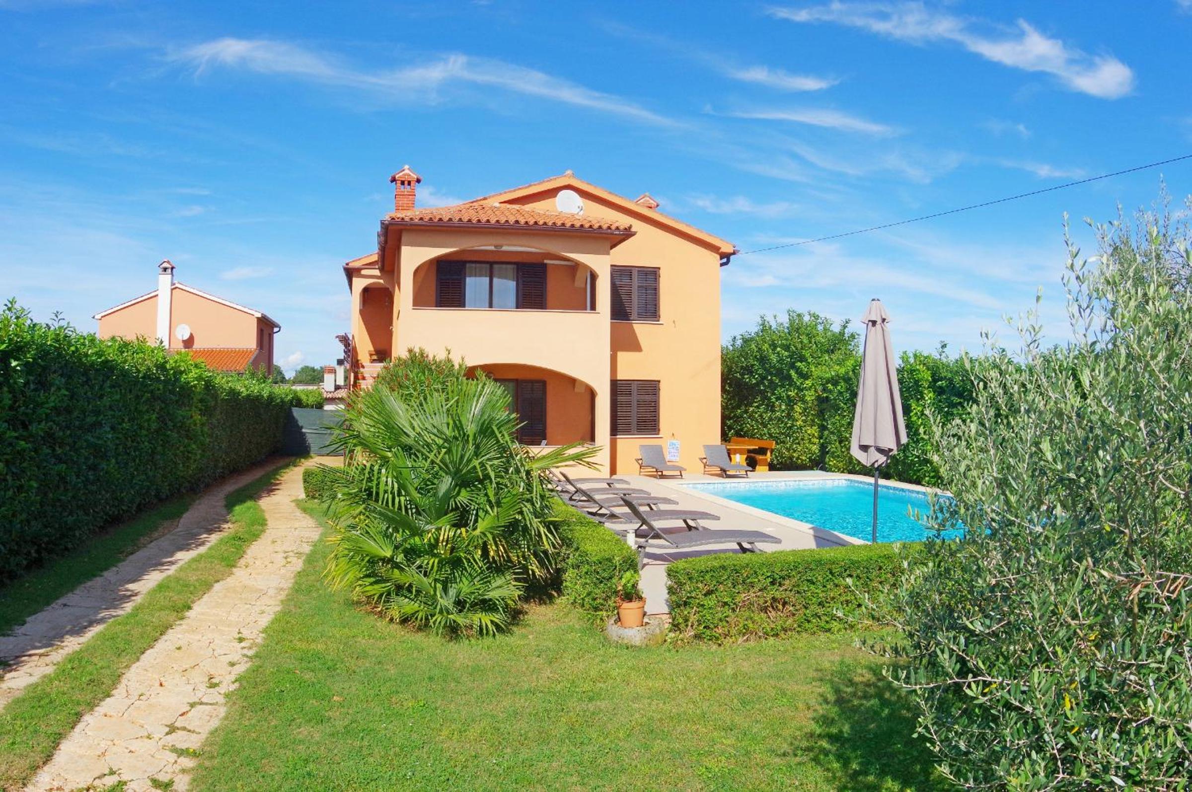 Hotel Holiday apartment Ana with private pool - Image 1