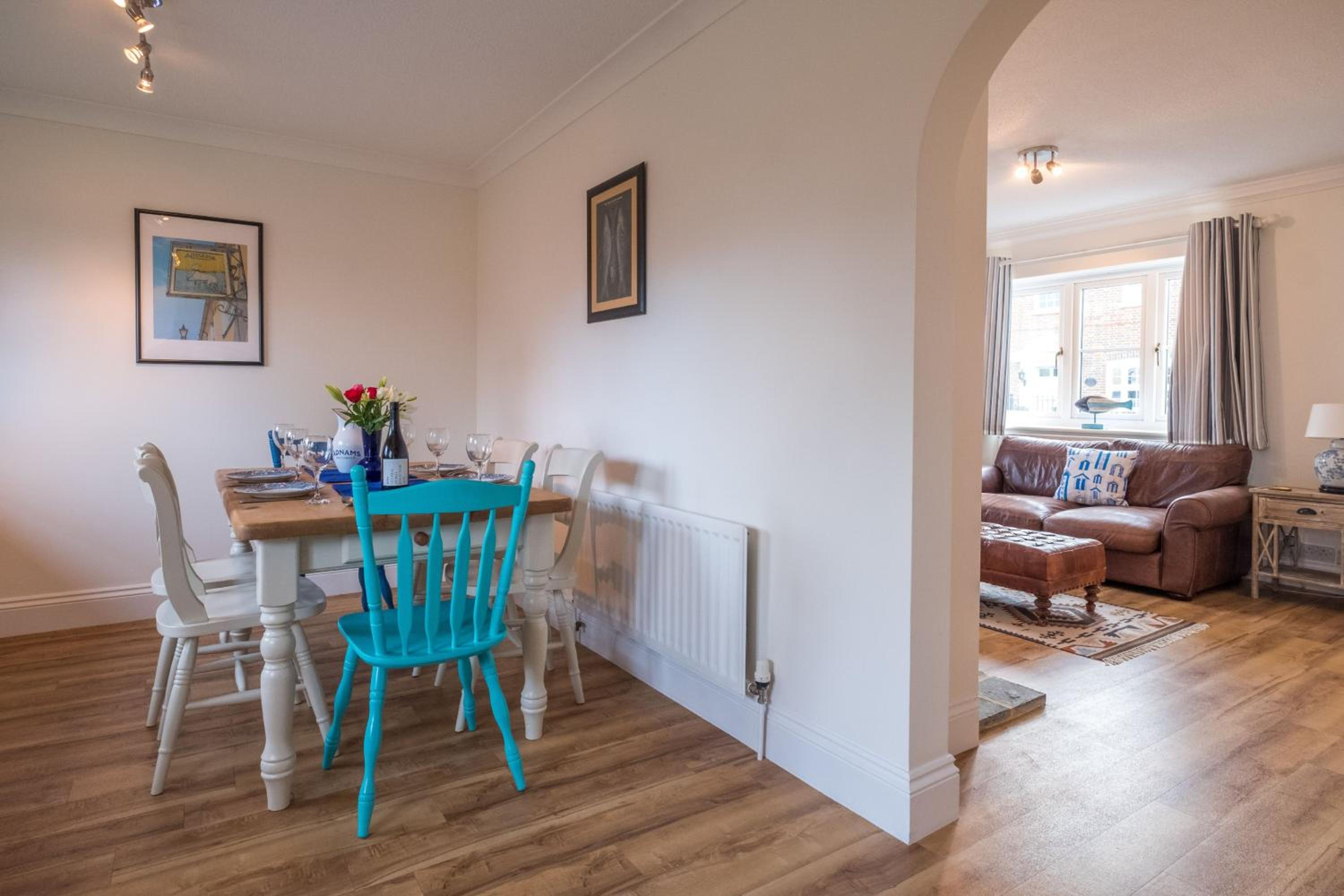 April Cottage, Aldeburgh - Close to Aldeburgh beach and High Street - Managed by Aldeburgh Coastal Cottages view 4