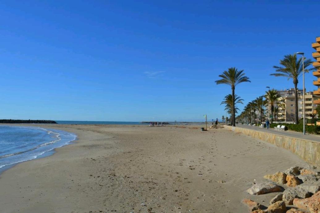 R116 Casa adosada con piscina privada en Cunit view 4