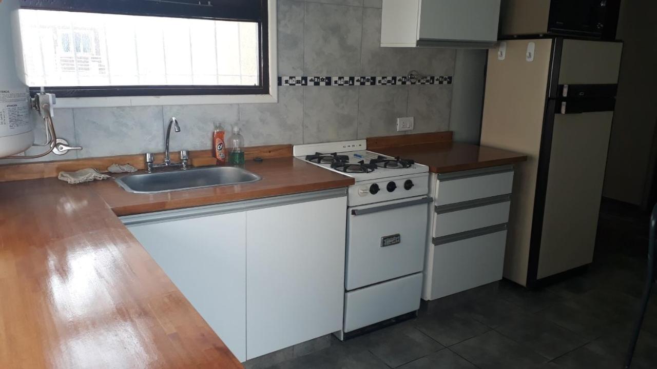 Casa F.U.Camet a 50 mts del mar y 100 mts playa