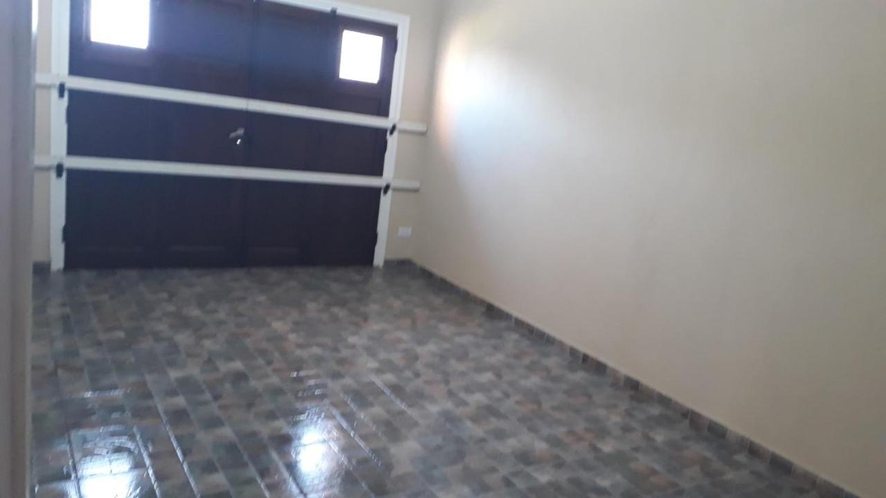 Casa F.U.Camet a 50 mts del mar y 100 mts playa