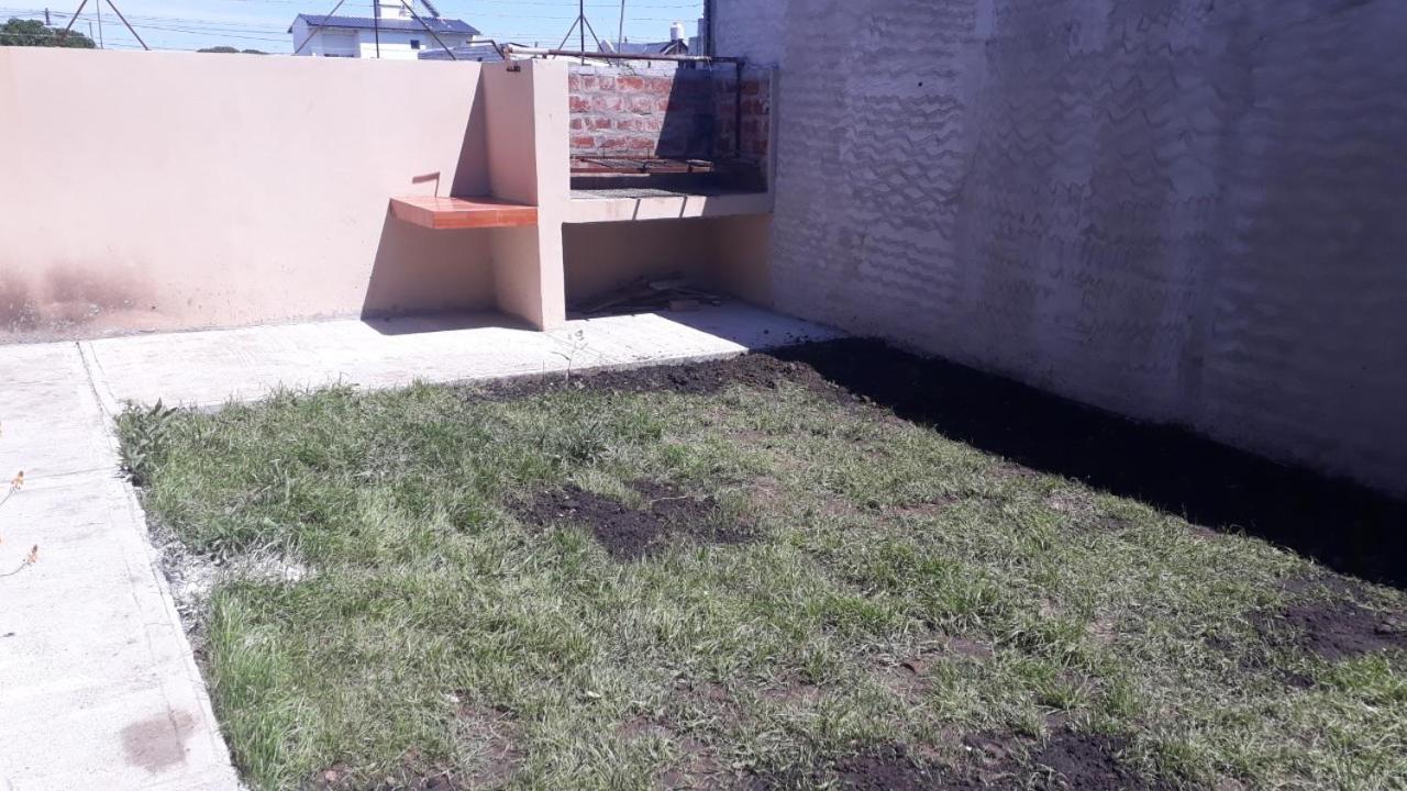 Casa F.U.Camet a 50 mts del mar y 100 mts playa