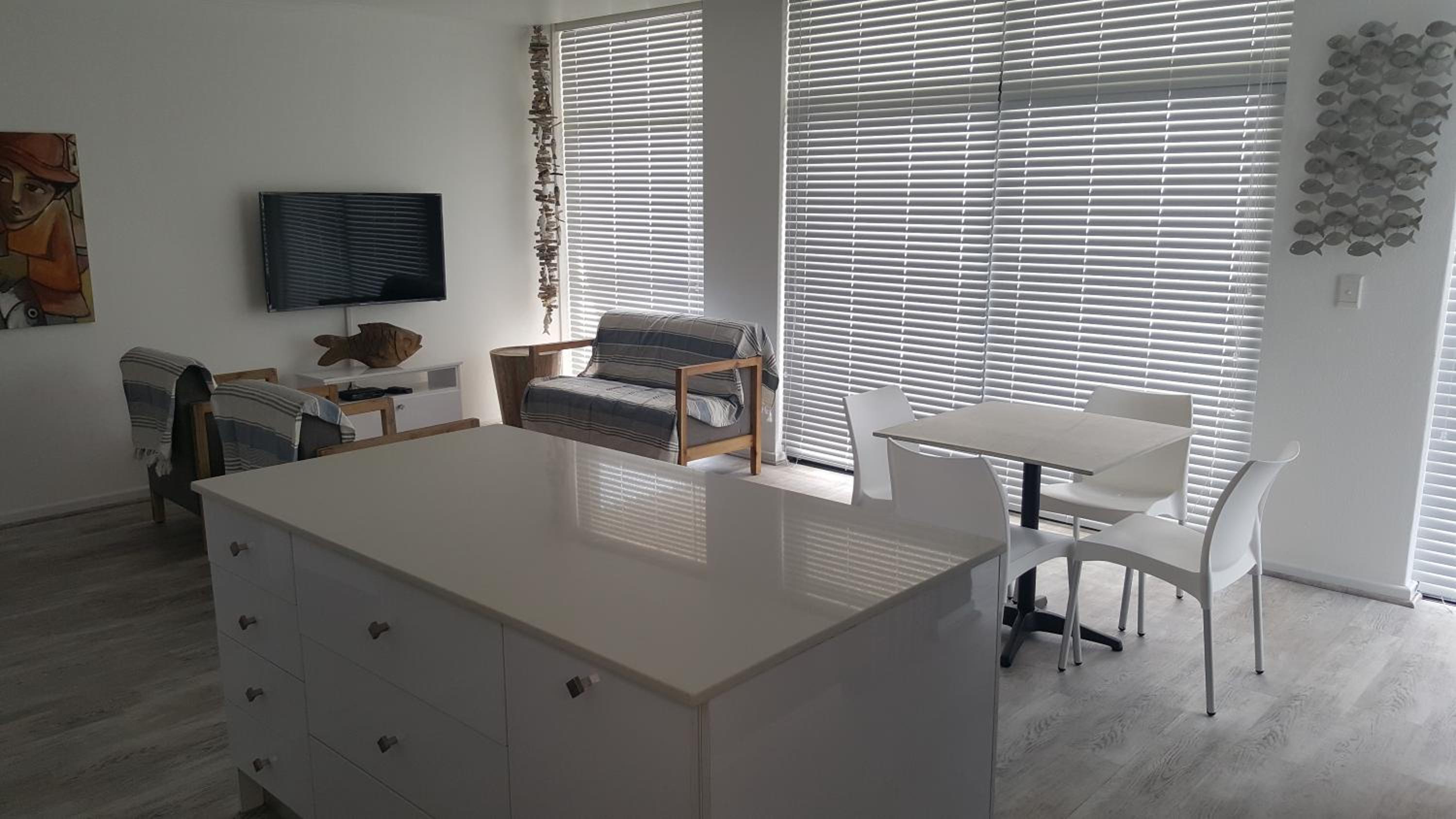 Point Village Accommodation - Santos 23
