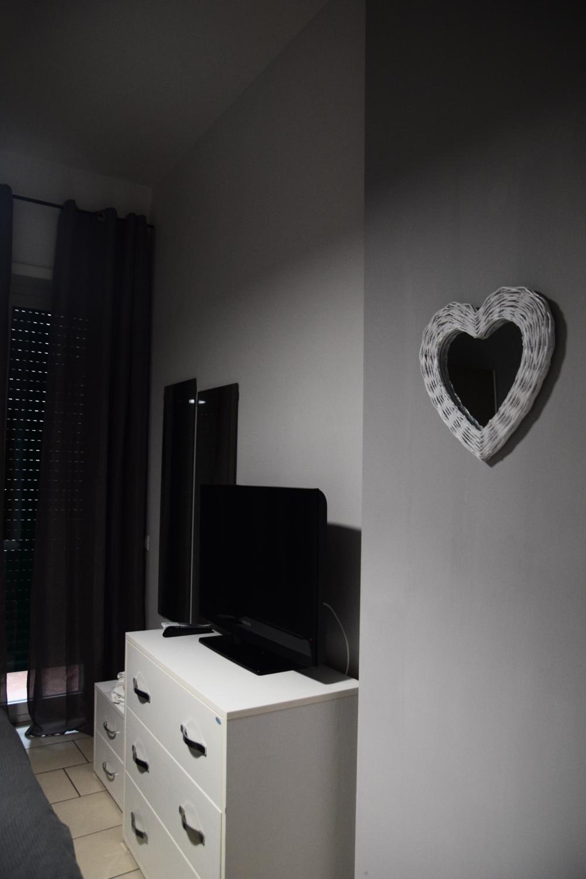 De Gasperi House- Elegante appartamento,con terrazza,nel cuore di Napoli