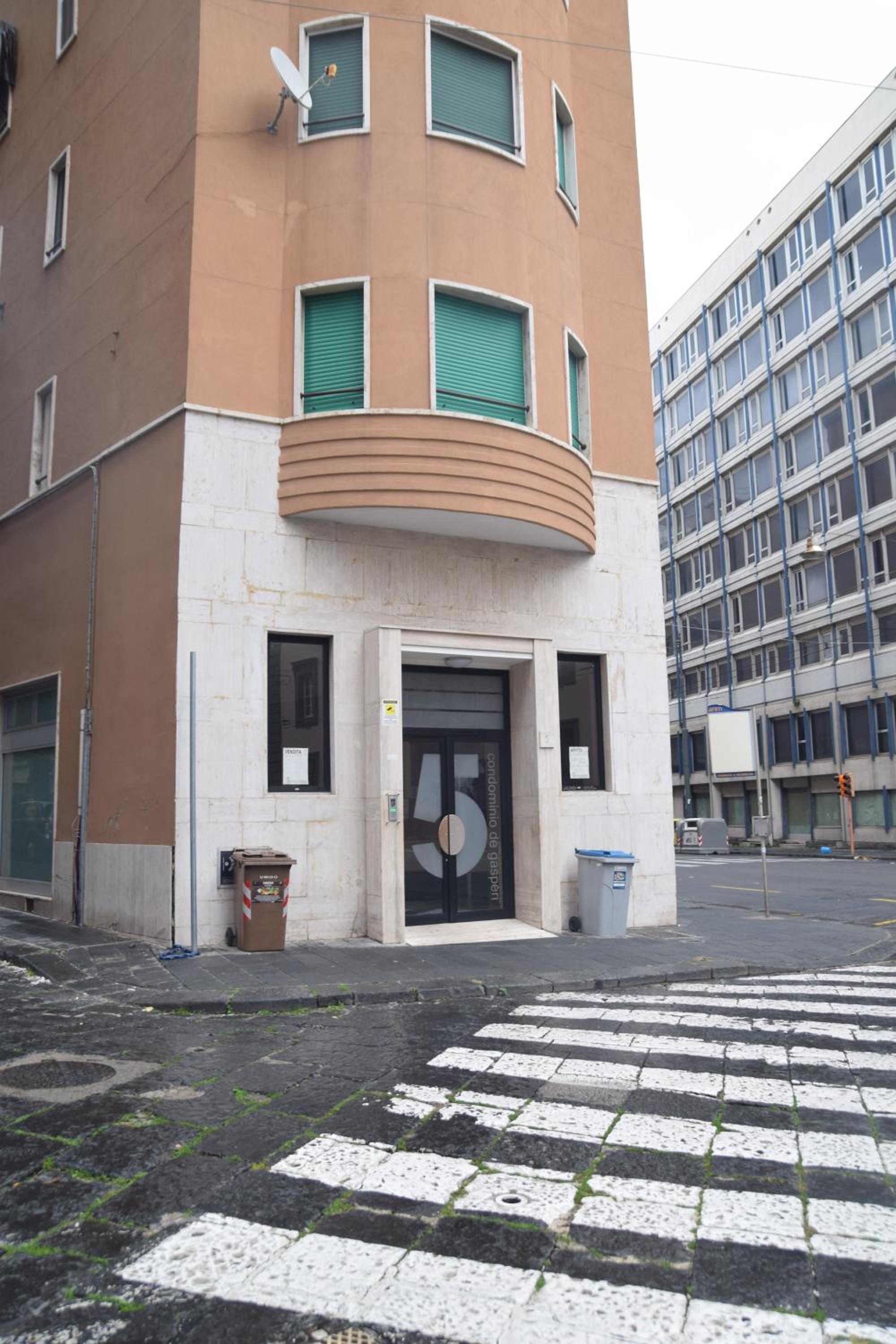 De Gasperi House- Elegante appartamento,con terrazza,nel cuore di Napoli