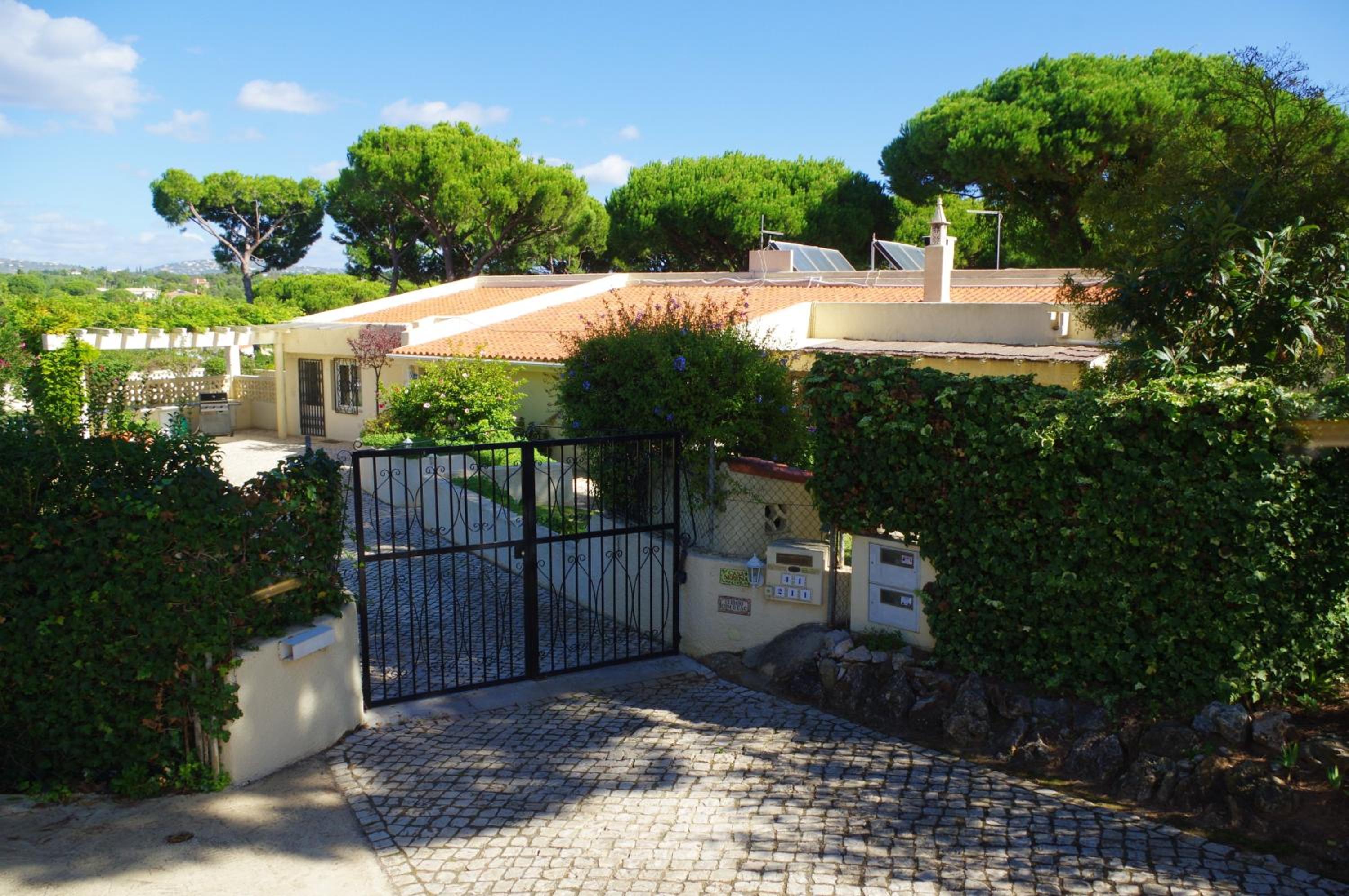 Hotel Elegant Villa in Vilamoura with Private Pool - Image 1