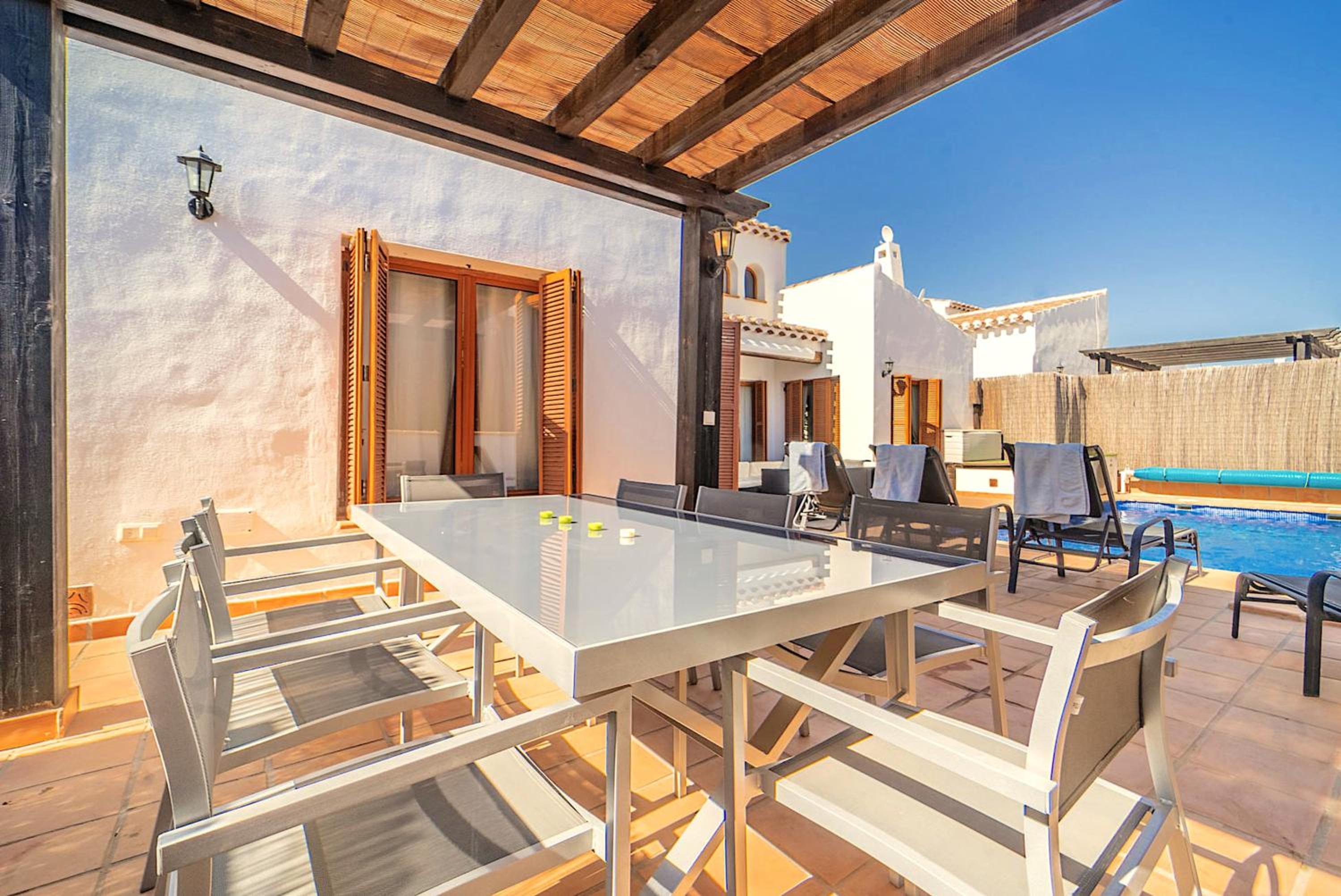 Elegant villa near Murcia with heated private pool