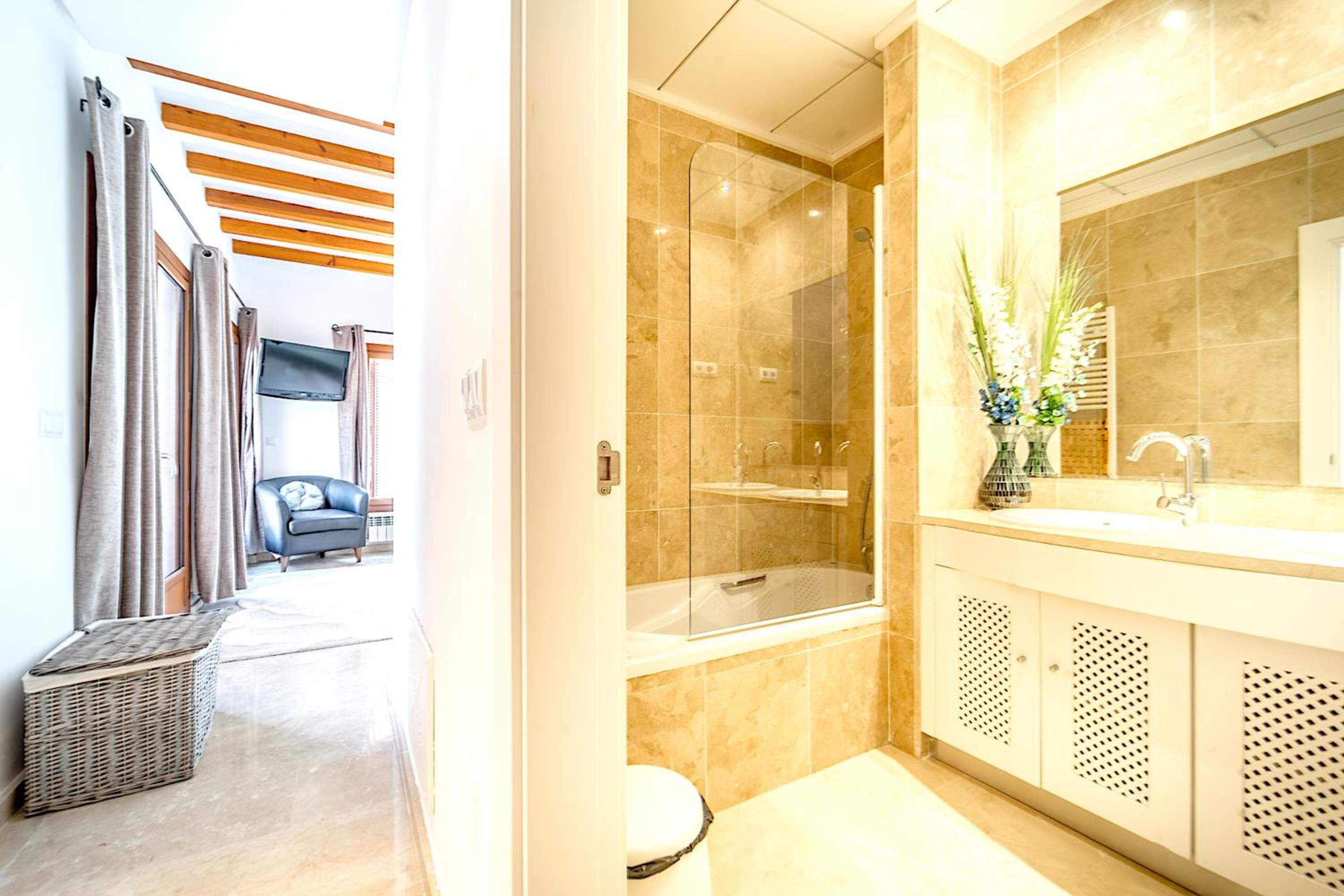 Elegant villa near Murcia with heated private pool