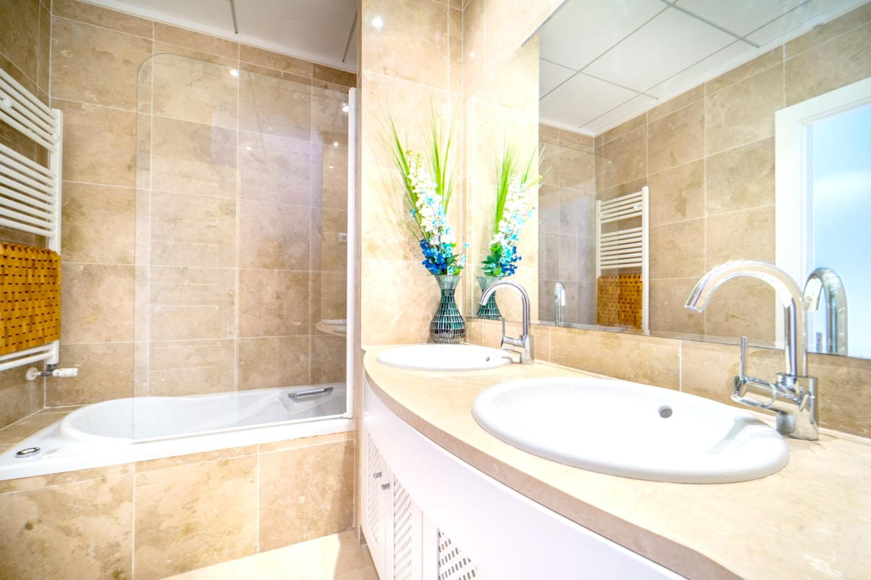 Elegant villa near Murcia with heated private pool