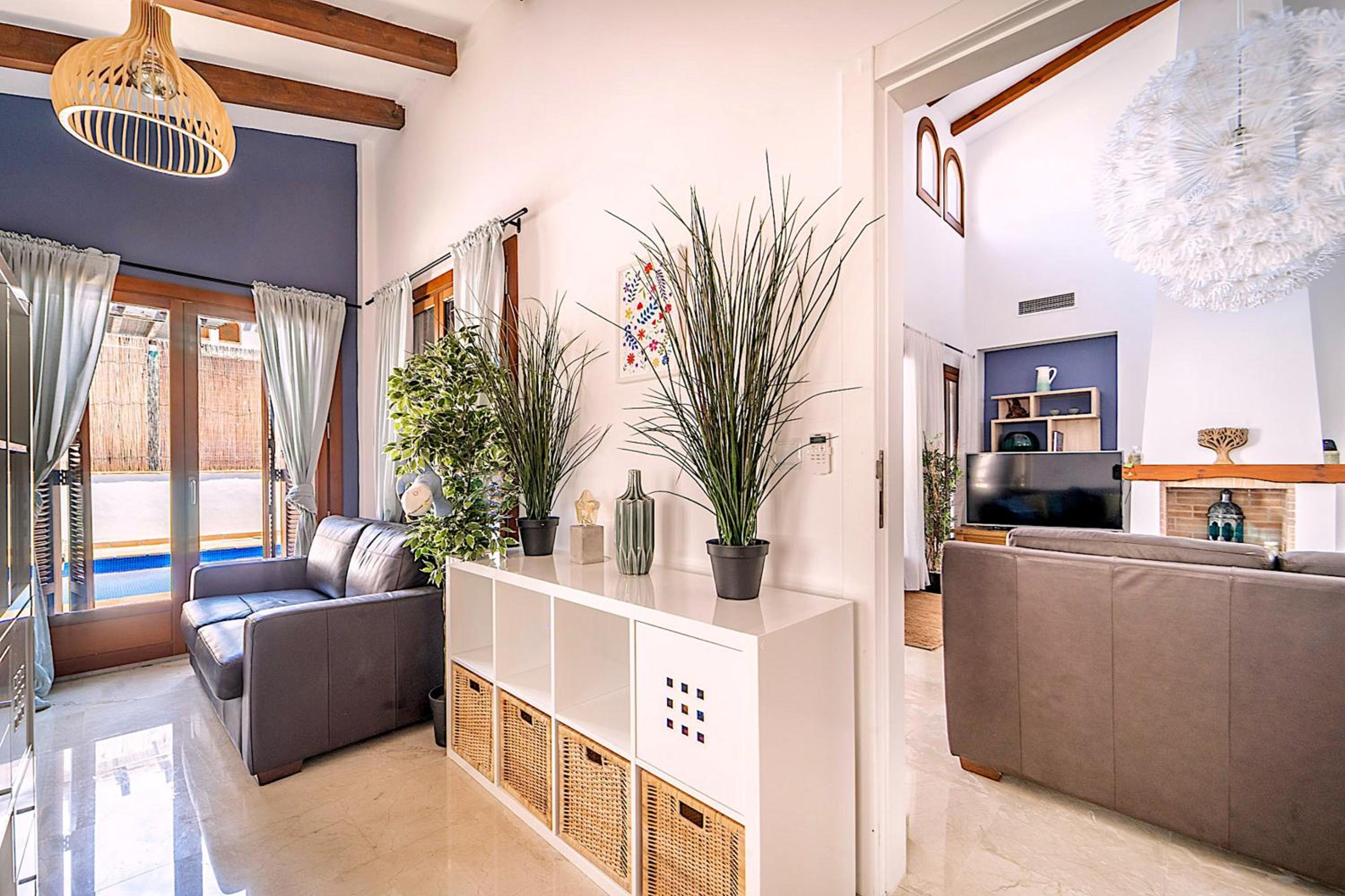 Elegant villa near Murcia with heated private pool