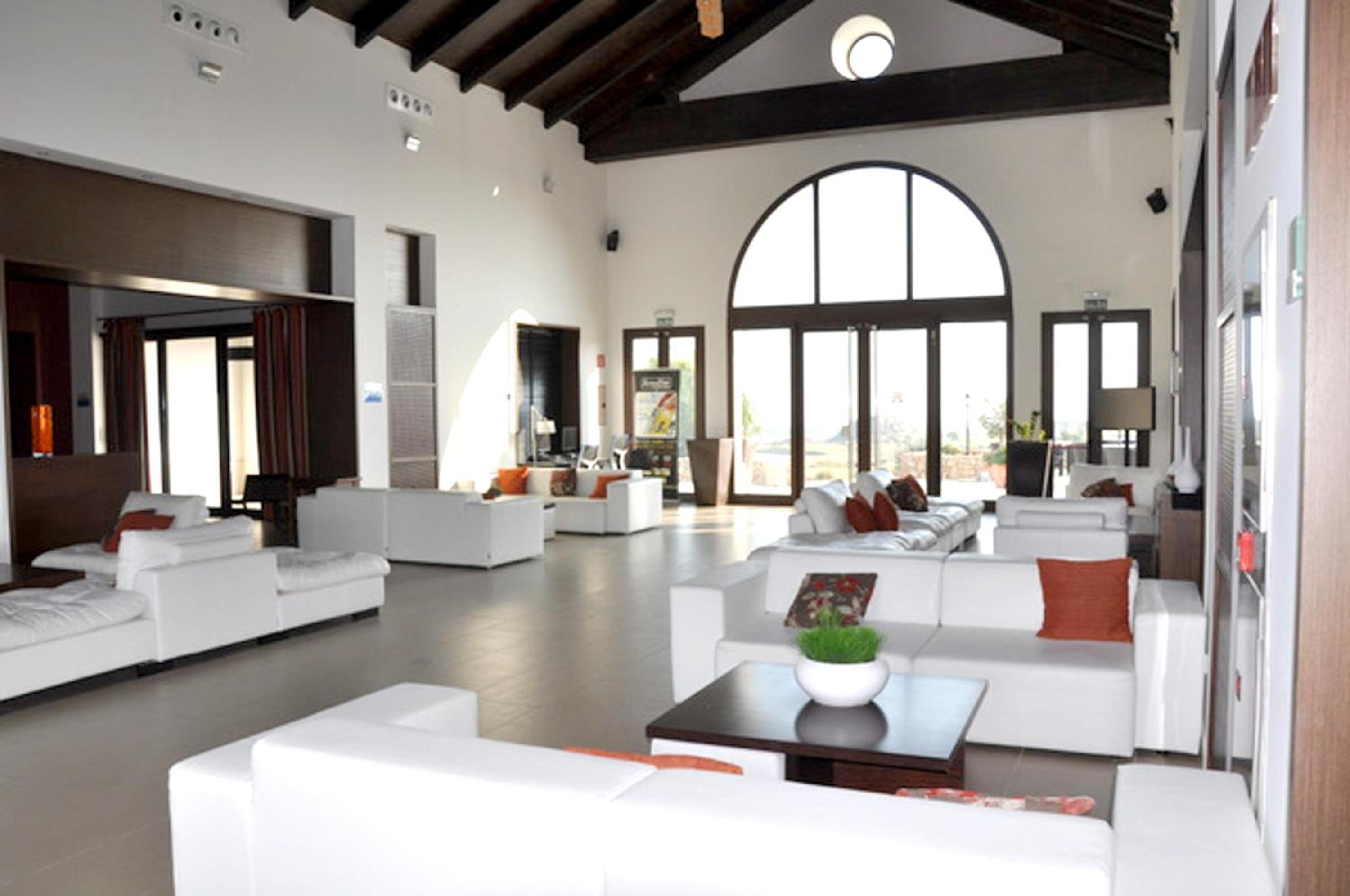 Elegant villa near Murcia with heated private pool