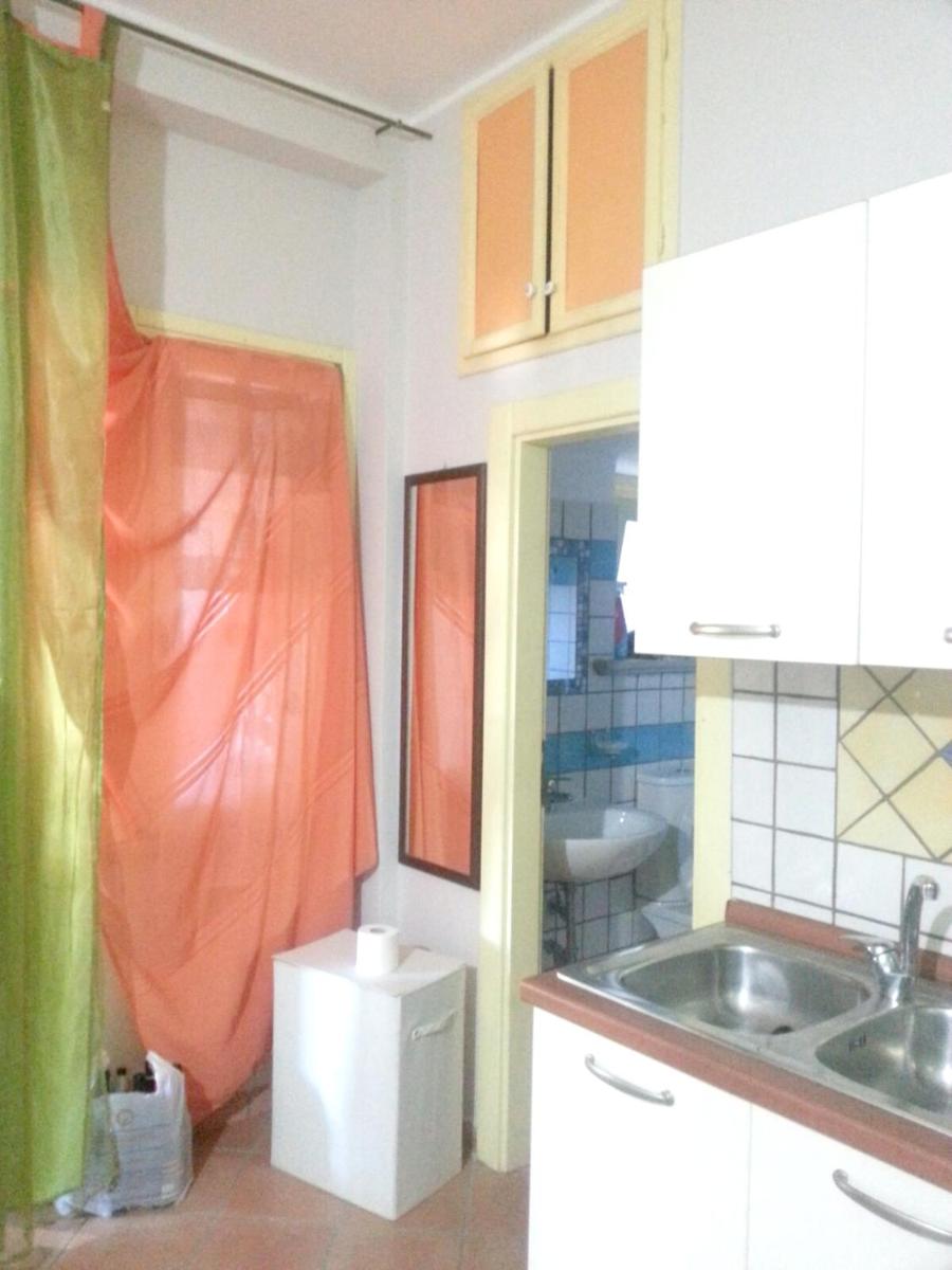 Studio with enclosed garden and wifi at Petrosa 5 km away from the beach