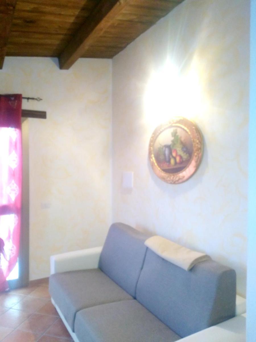 One bedroom appartement with sea view shared pool and furnished terrace at Reitano 5 km away from the beach