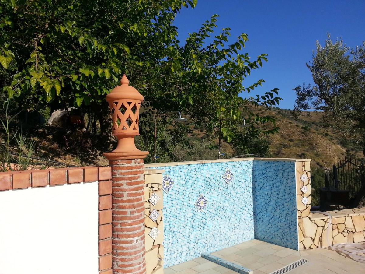 One bedroom appartement with sea view shared pool and furnished terrace at Reitano 5 km away from the beach