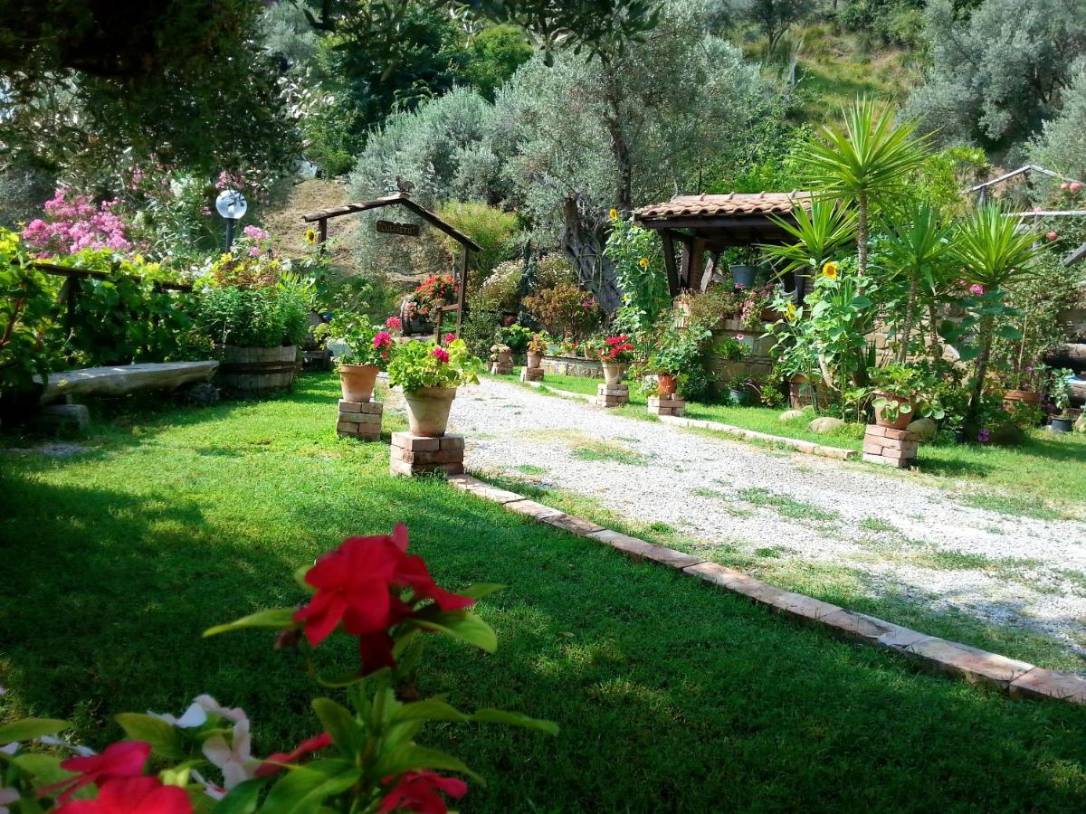 One bedroom appartement with sea view shared pool and furnished terrace at Reitano 5 km away from the beach