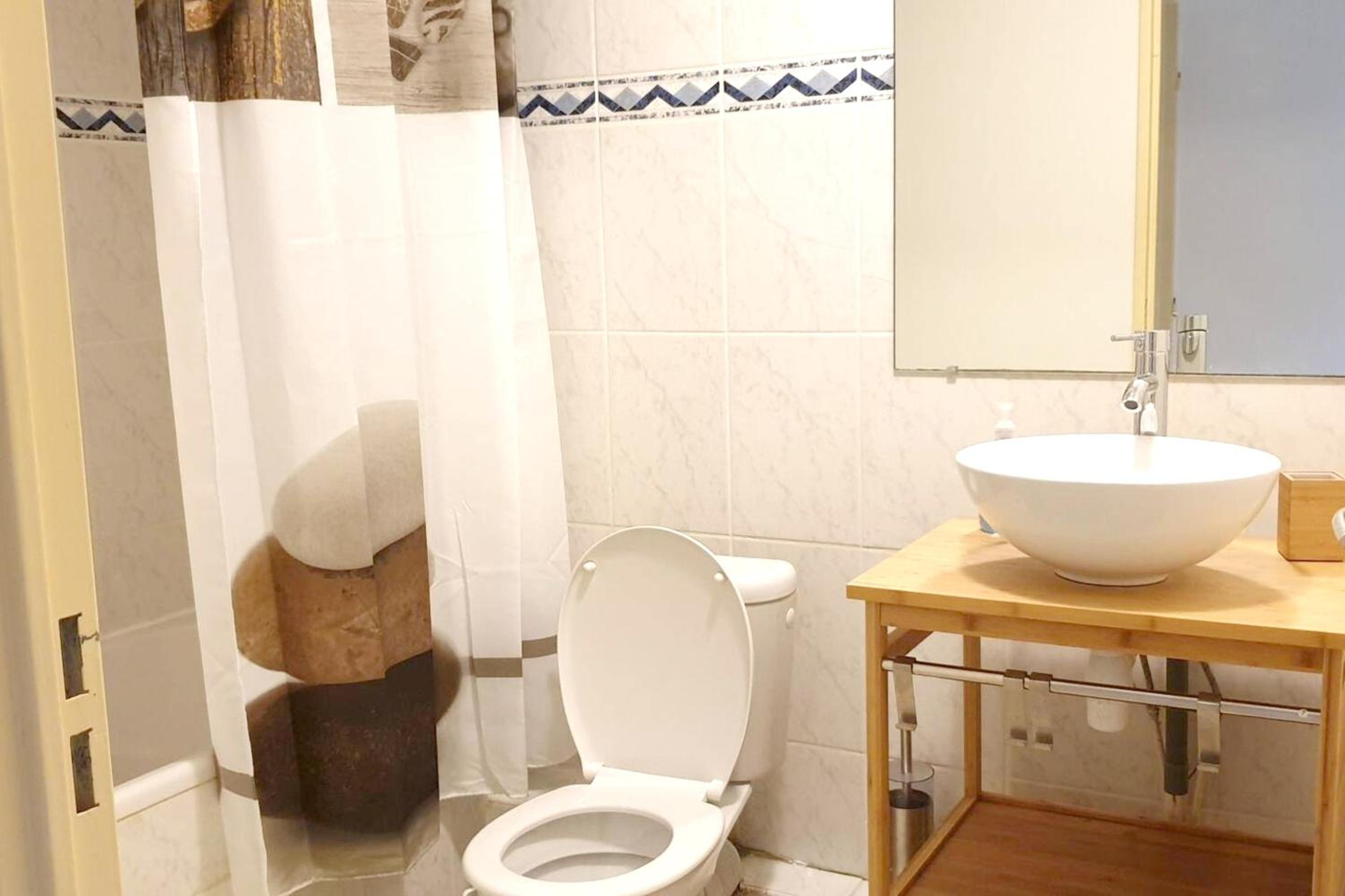 Appartement confortable a Sainte Marie 40 m² + Balcon view 2